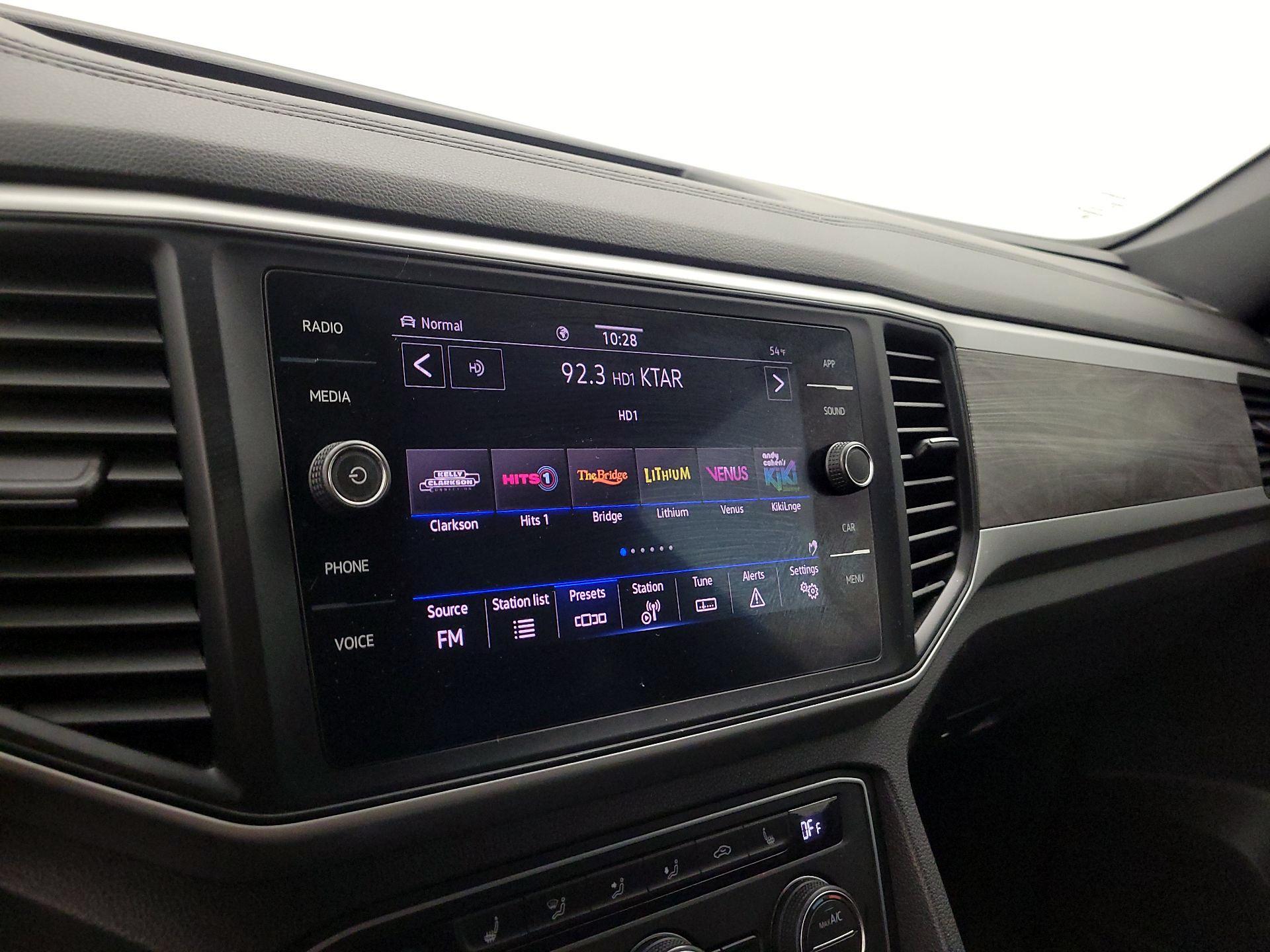 Thumbnail: 2021 Volkswagen Atlas - 15