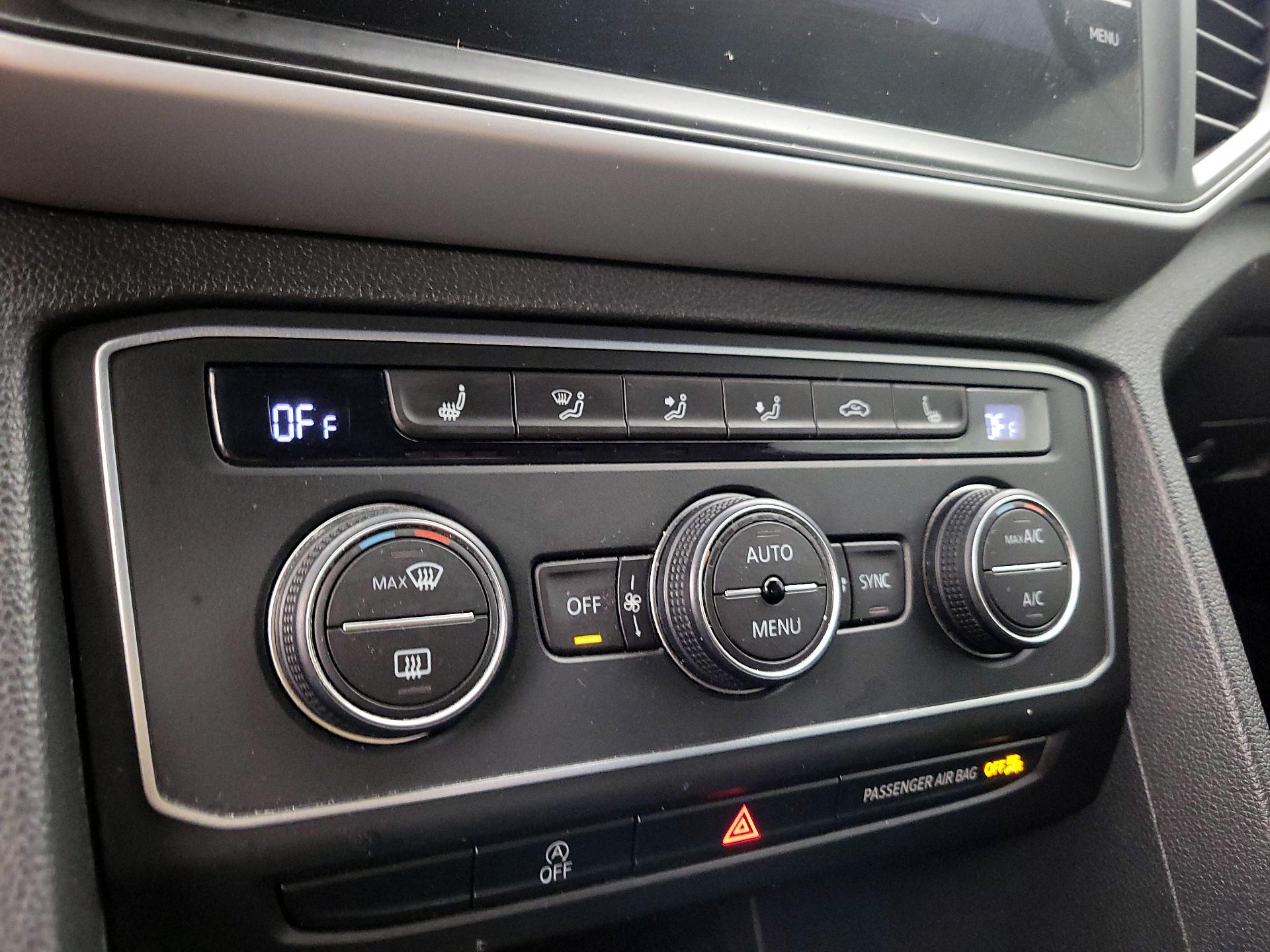 Thumbnail: 2021 Volkswagen Atlas - 16