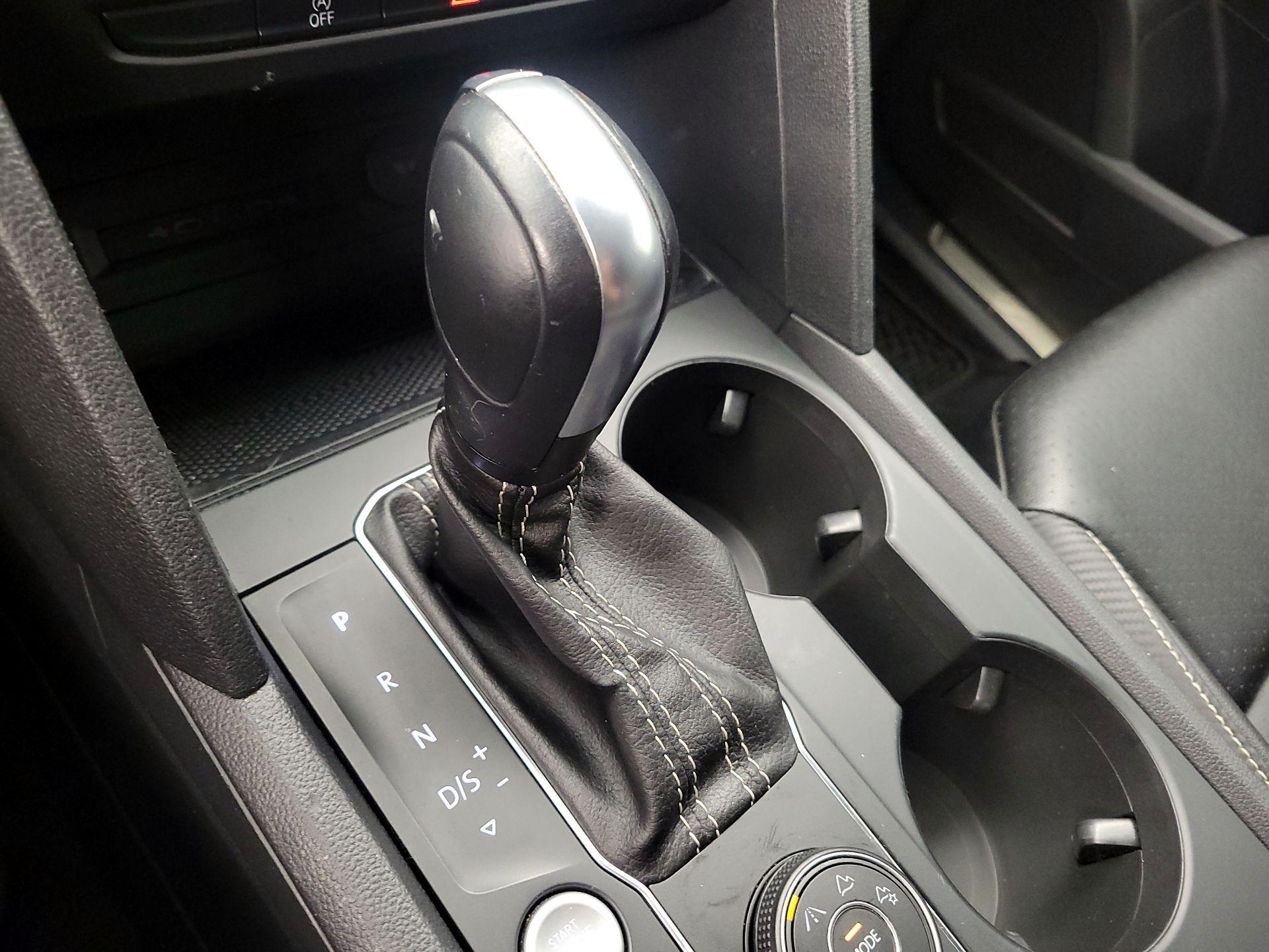 Thumbnail: 2021 Volkswagen Atlas - 17