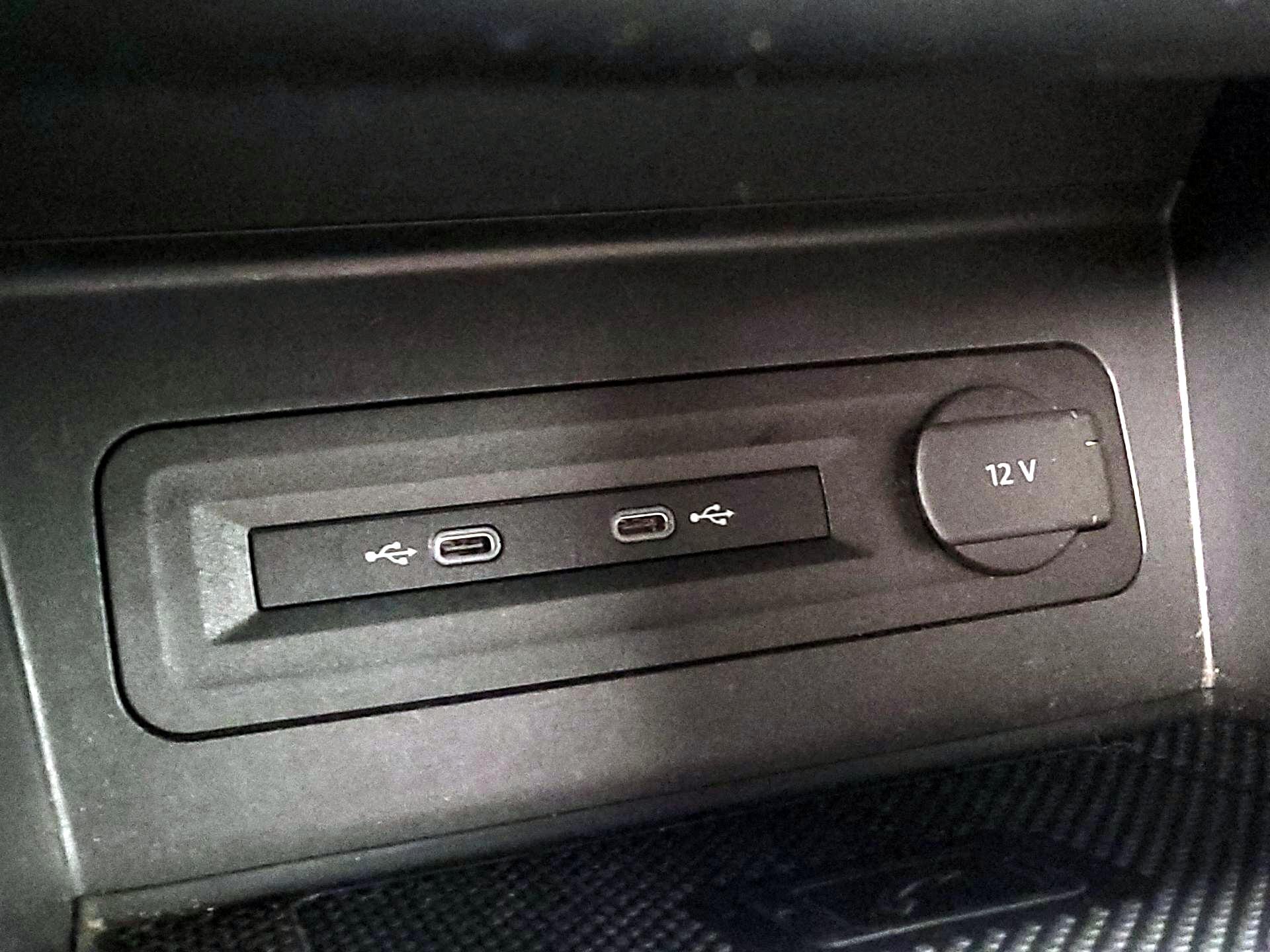 Thumbnail: 2021 Volkswagen Atlas - 18