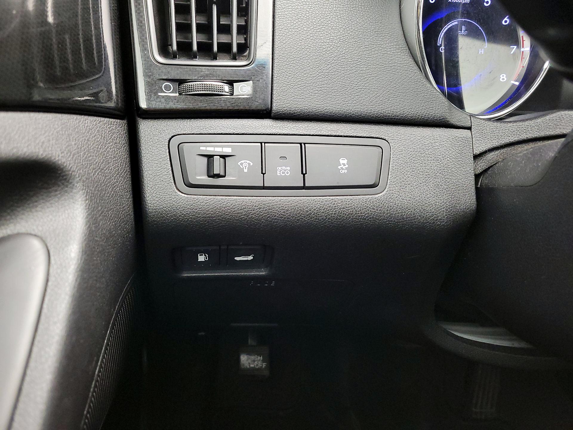 Thumbnail: 2014 Hyundai Sonata - 13