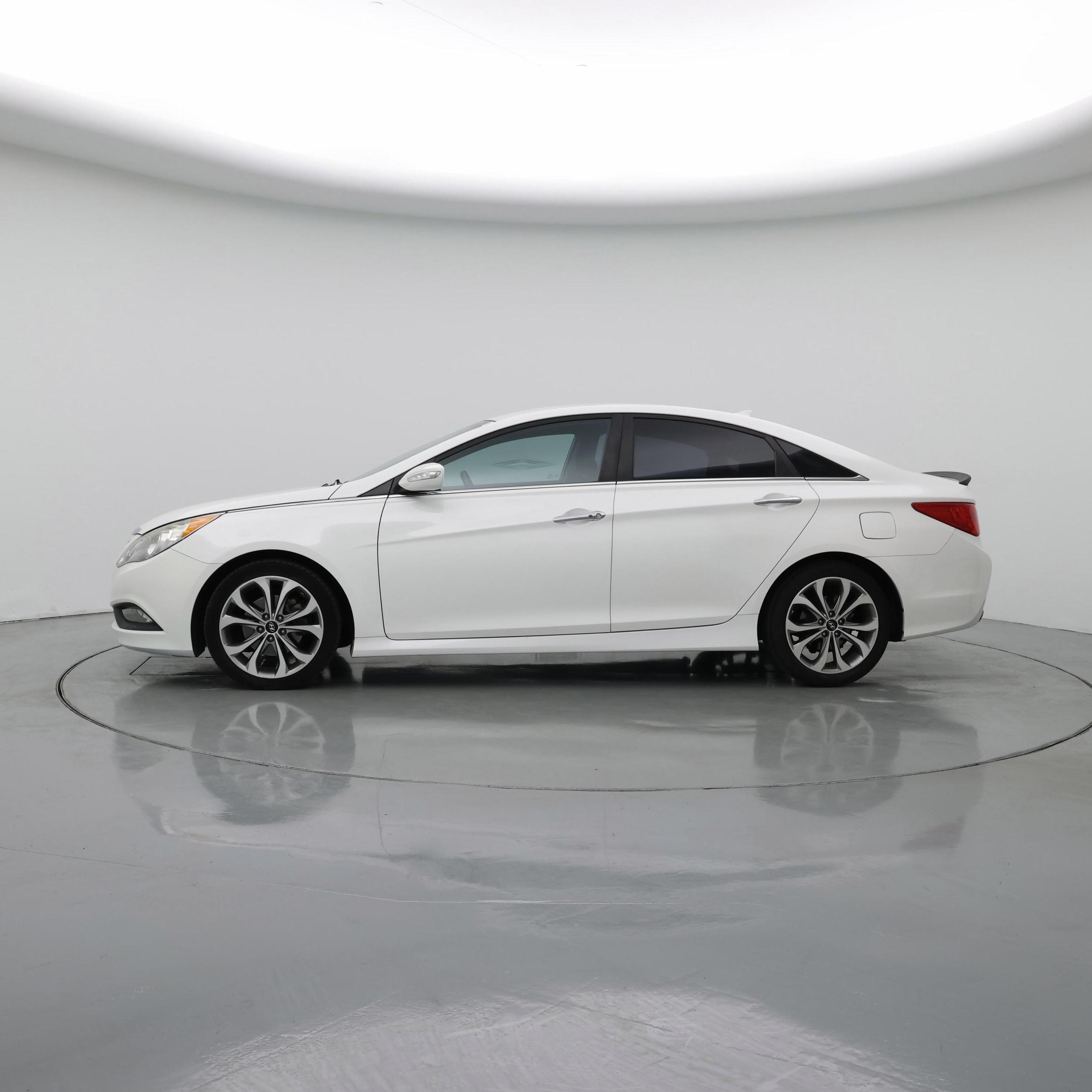 Thumbnail: 2014 Hyundai Sonata - 3