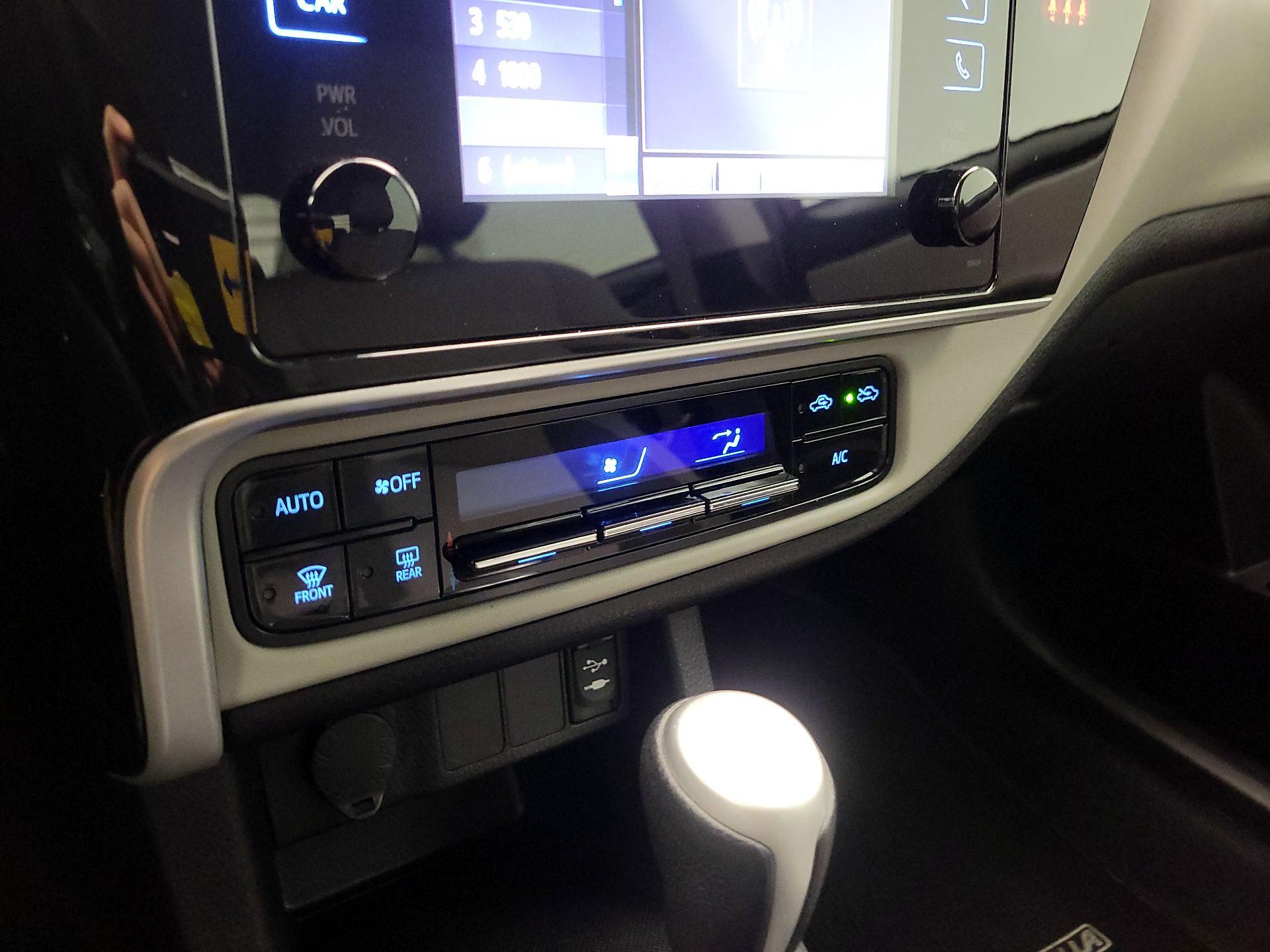 Thumbnail: 2018 Toyota Corolla - 16