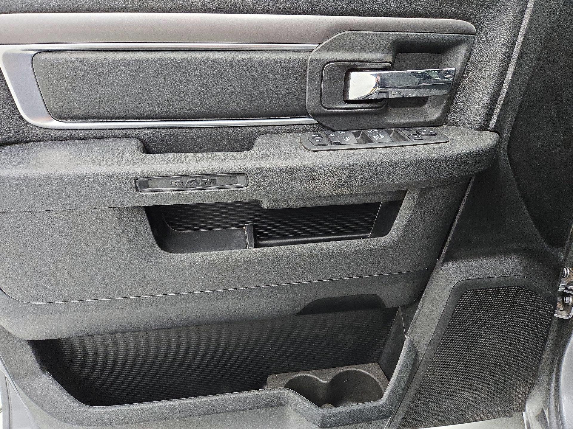 Thumbnail: 2022 RAM 1500 Classic - 12