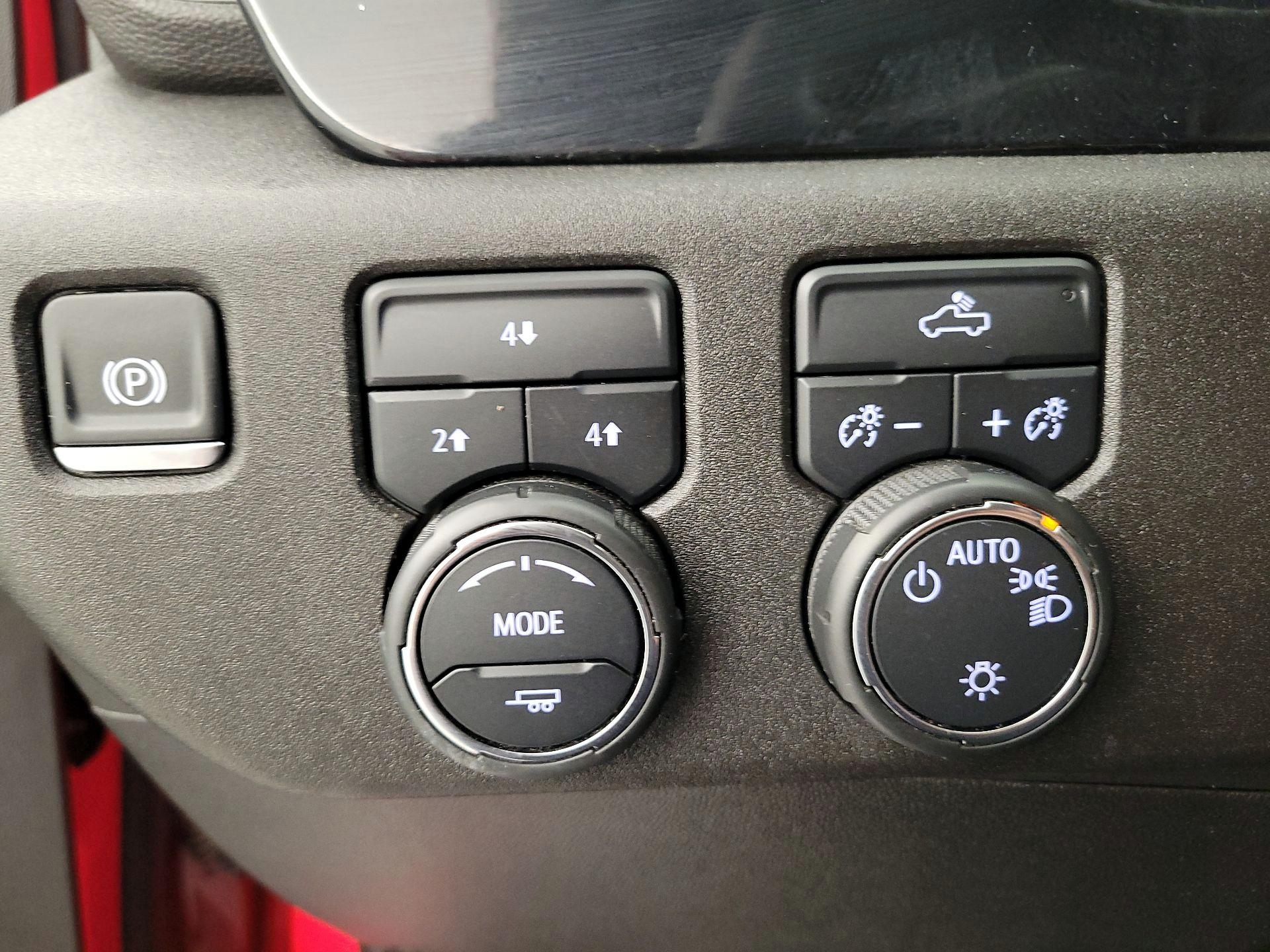 Thumbnail: 2024 Chevrolet Silverado 3500 - 13