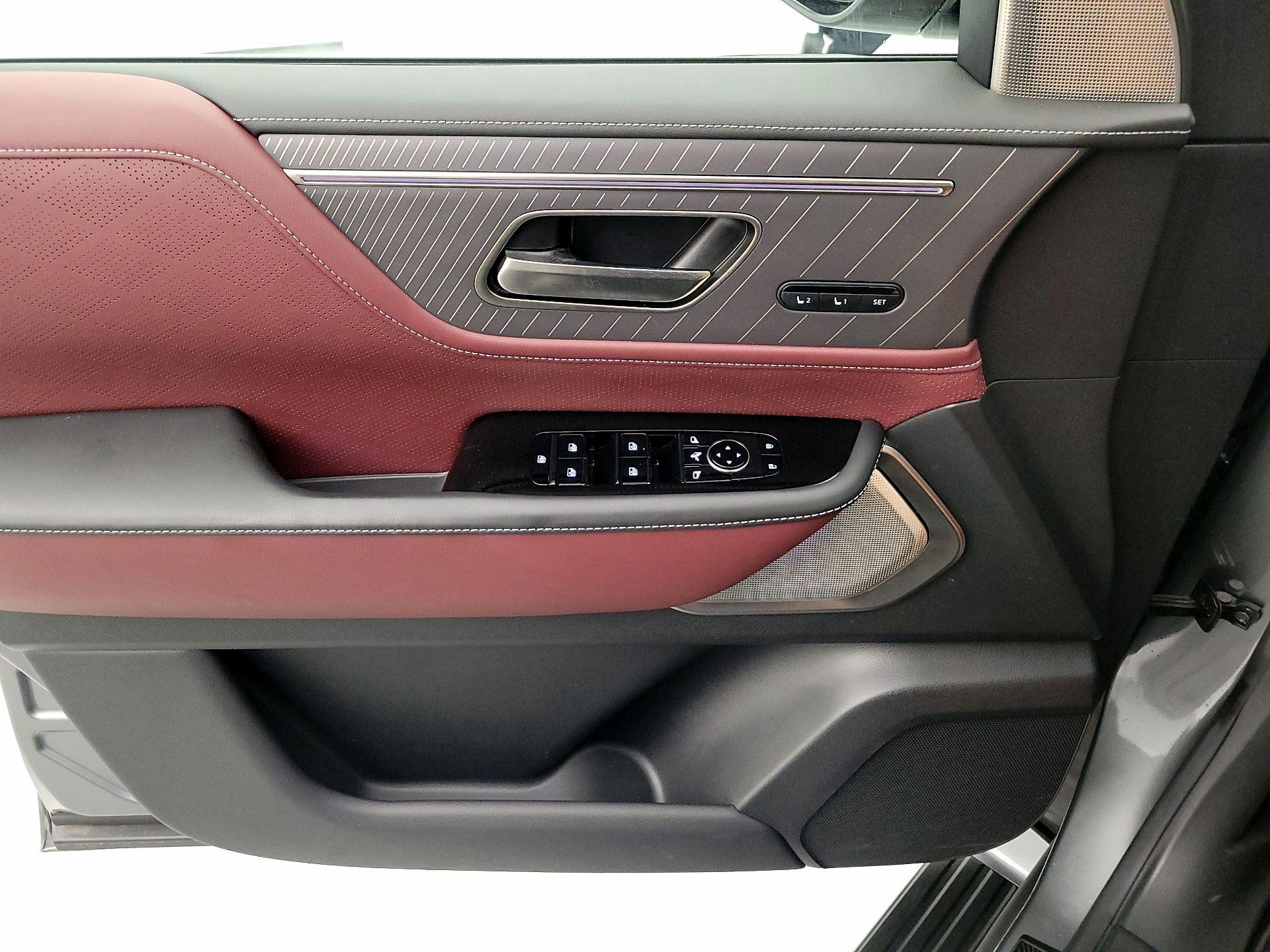 Thumbnail: 2025 INFINITI QX80 - 12