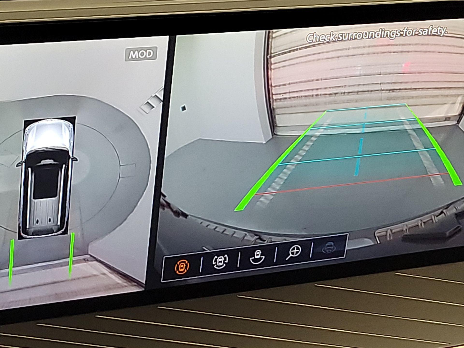 Thumbnail: 2025 INFINITI QX80 - 15