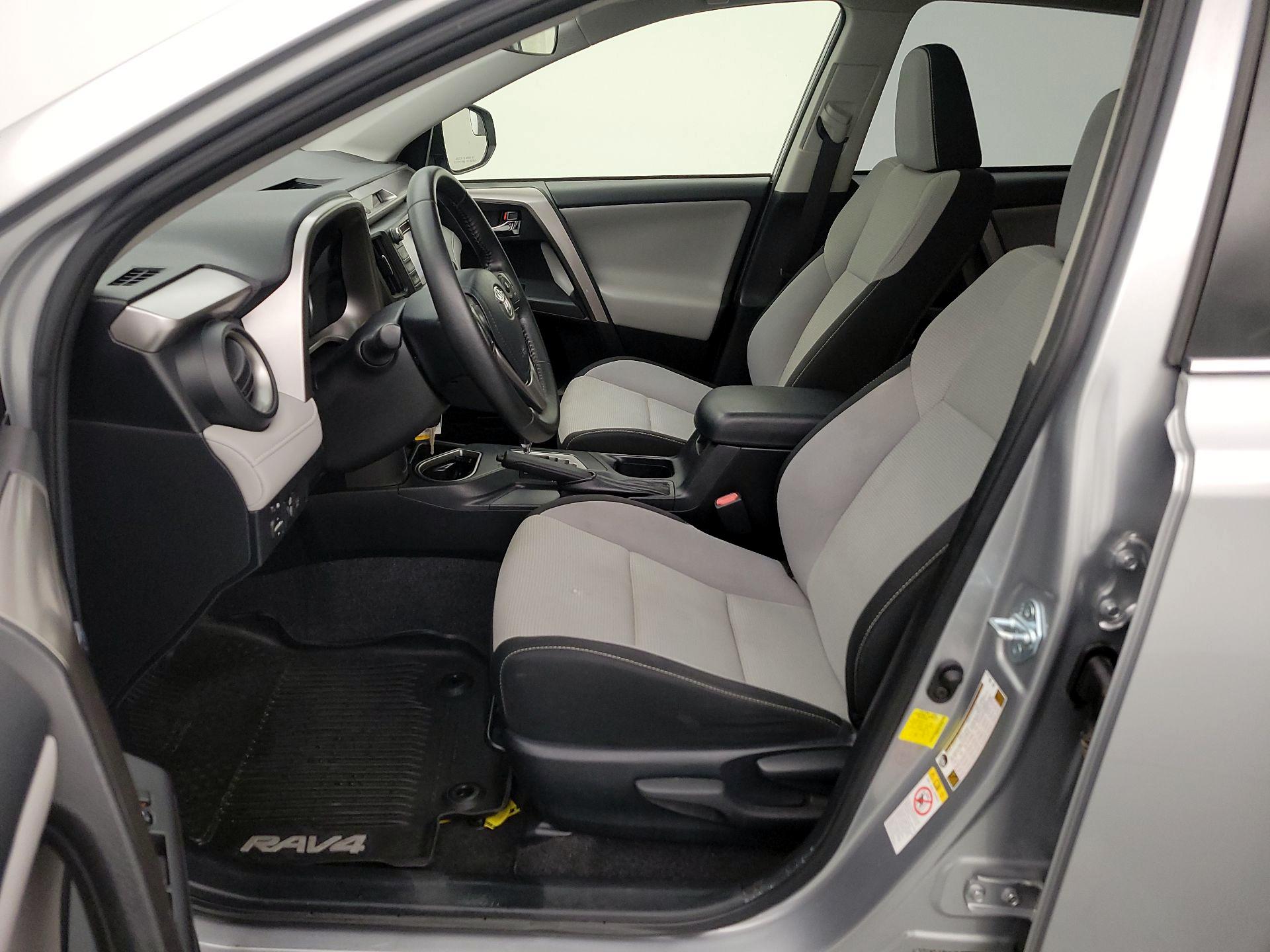 Thumbnail: 2018 Toyota RAV4 - 11