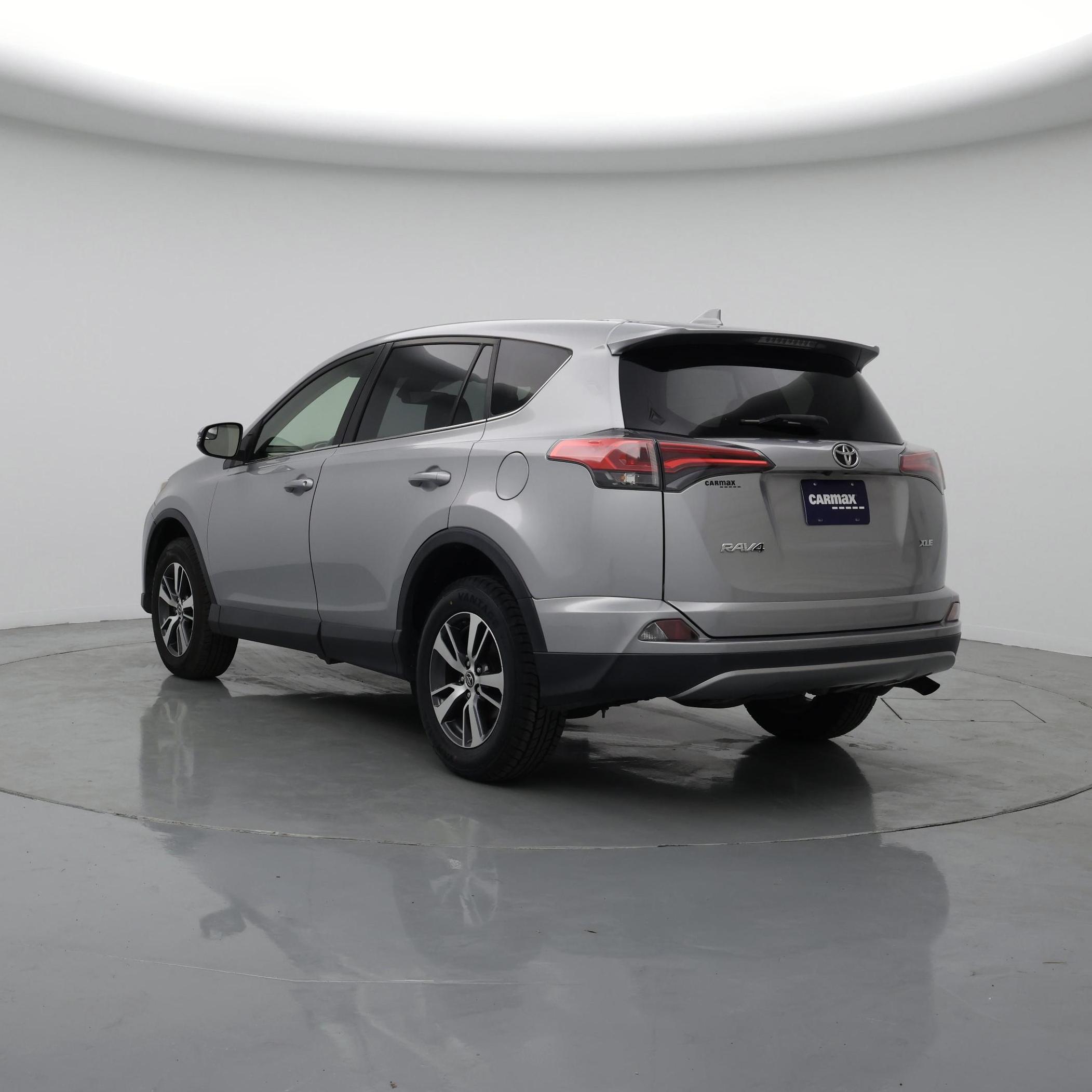 Thumbnail: 2018 Toyota RAV4 - 2