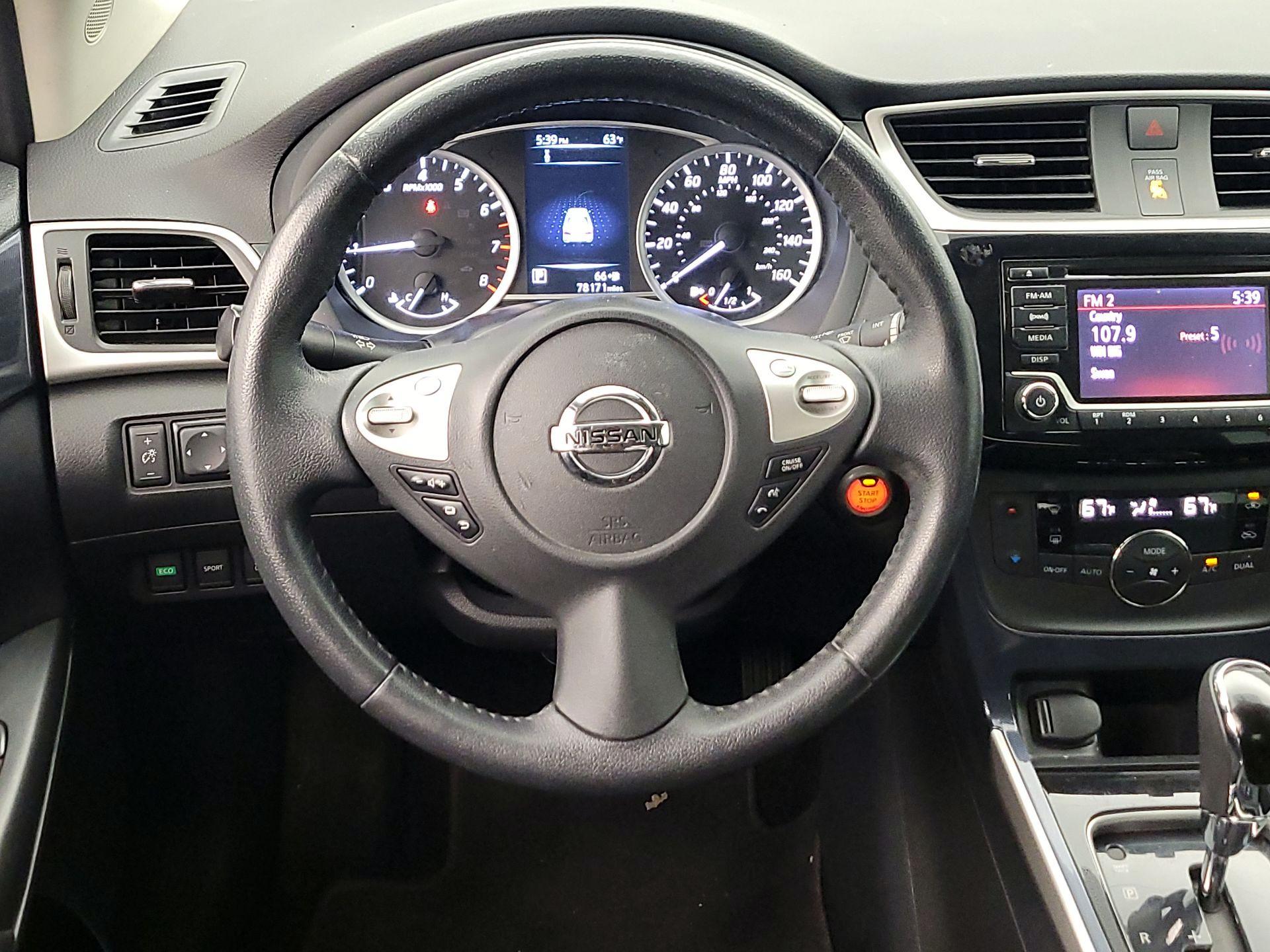 Thumbnail: 2018 Nissan Sentra - 10