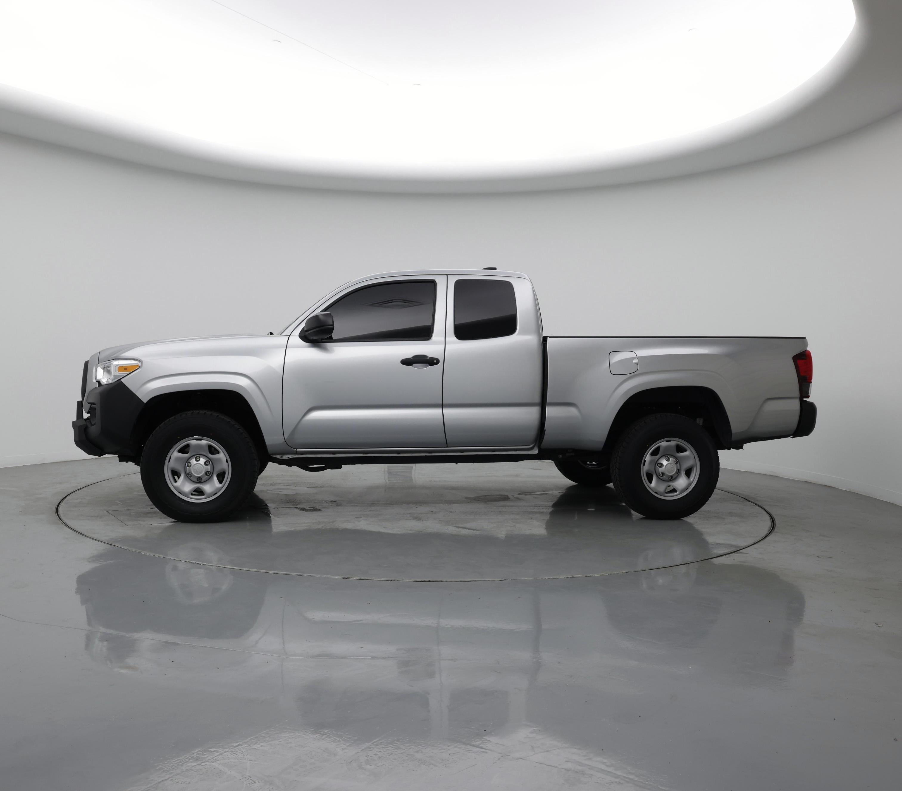Thumbnail: 2022 Toyota Tacoma - 3