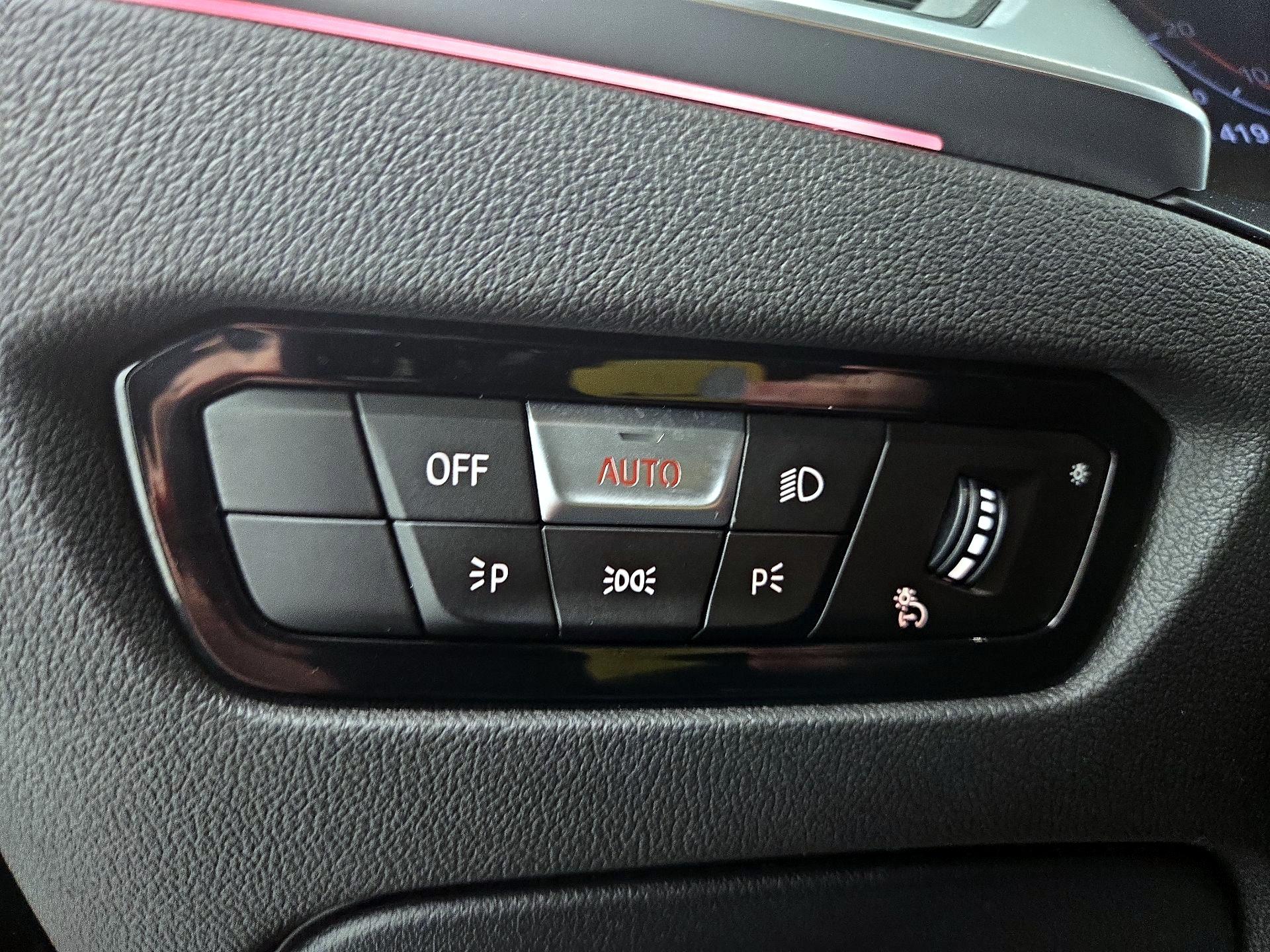 Thumbnail: 2021 BMW 3 Series - 13