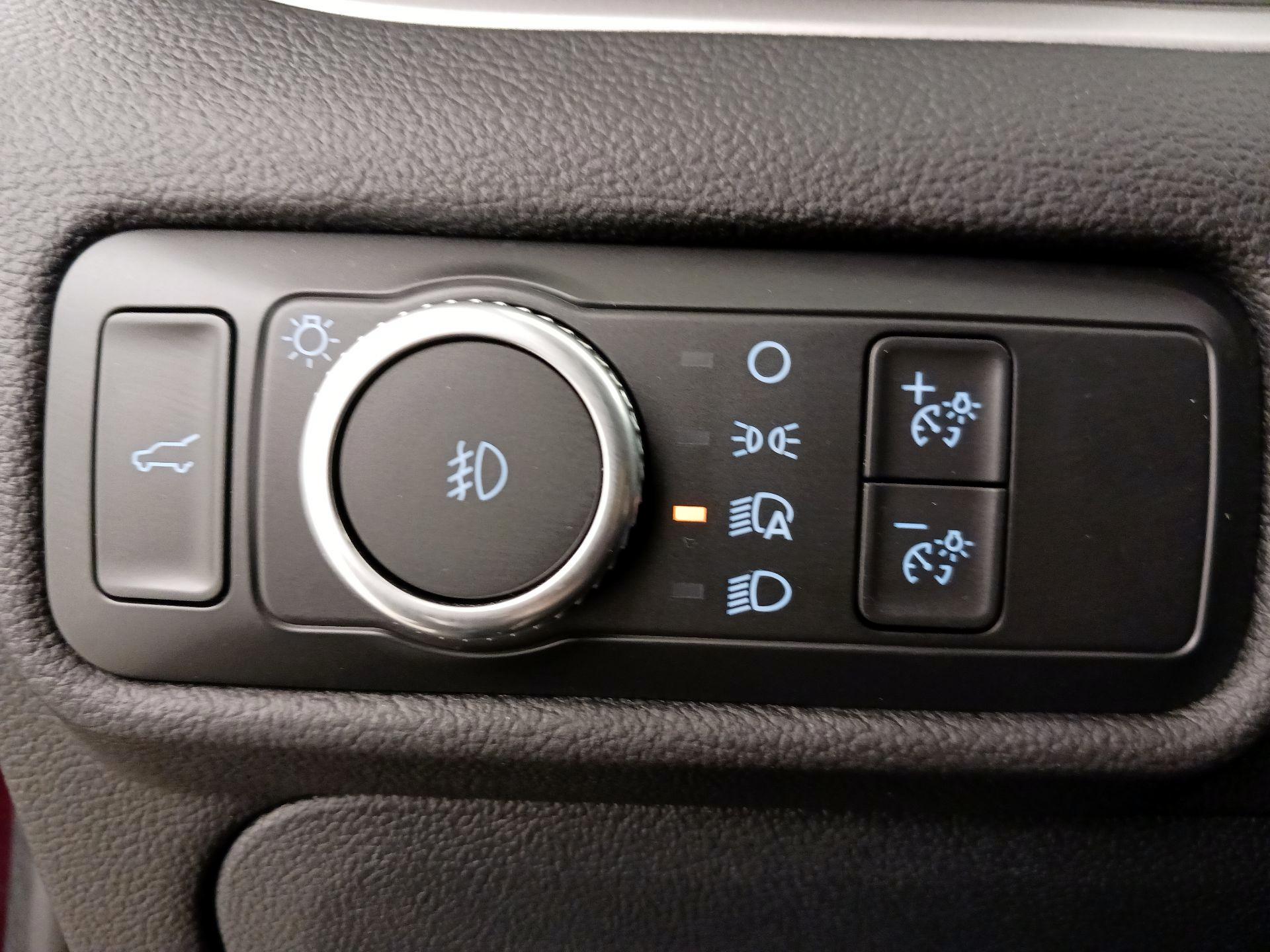 Thumbnail: 2022 Ford Explorer - 13