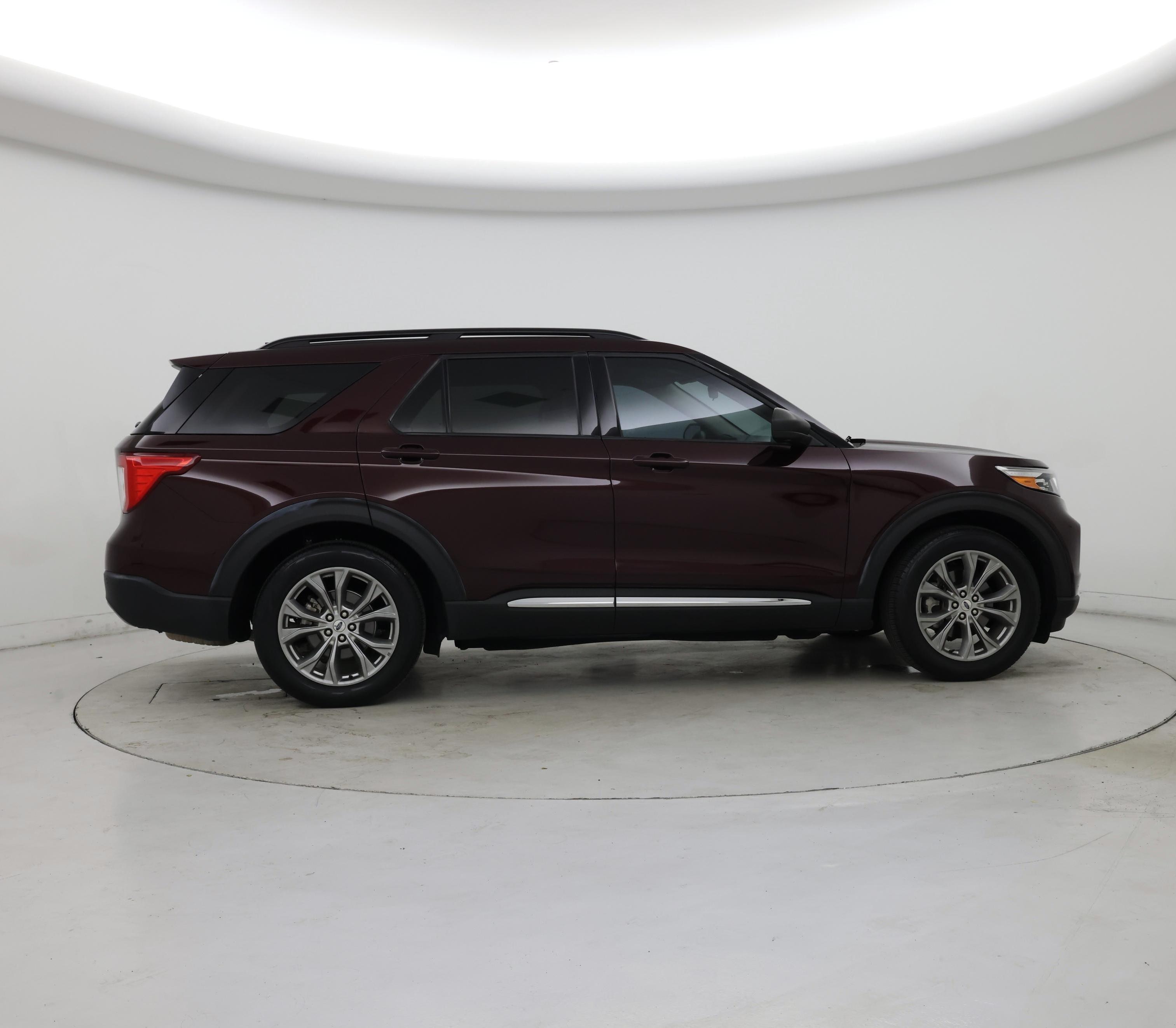 Thumbnail: 2022 Ford Explorer - 7