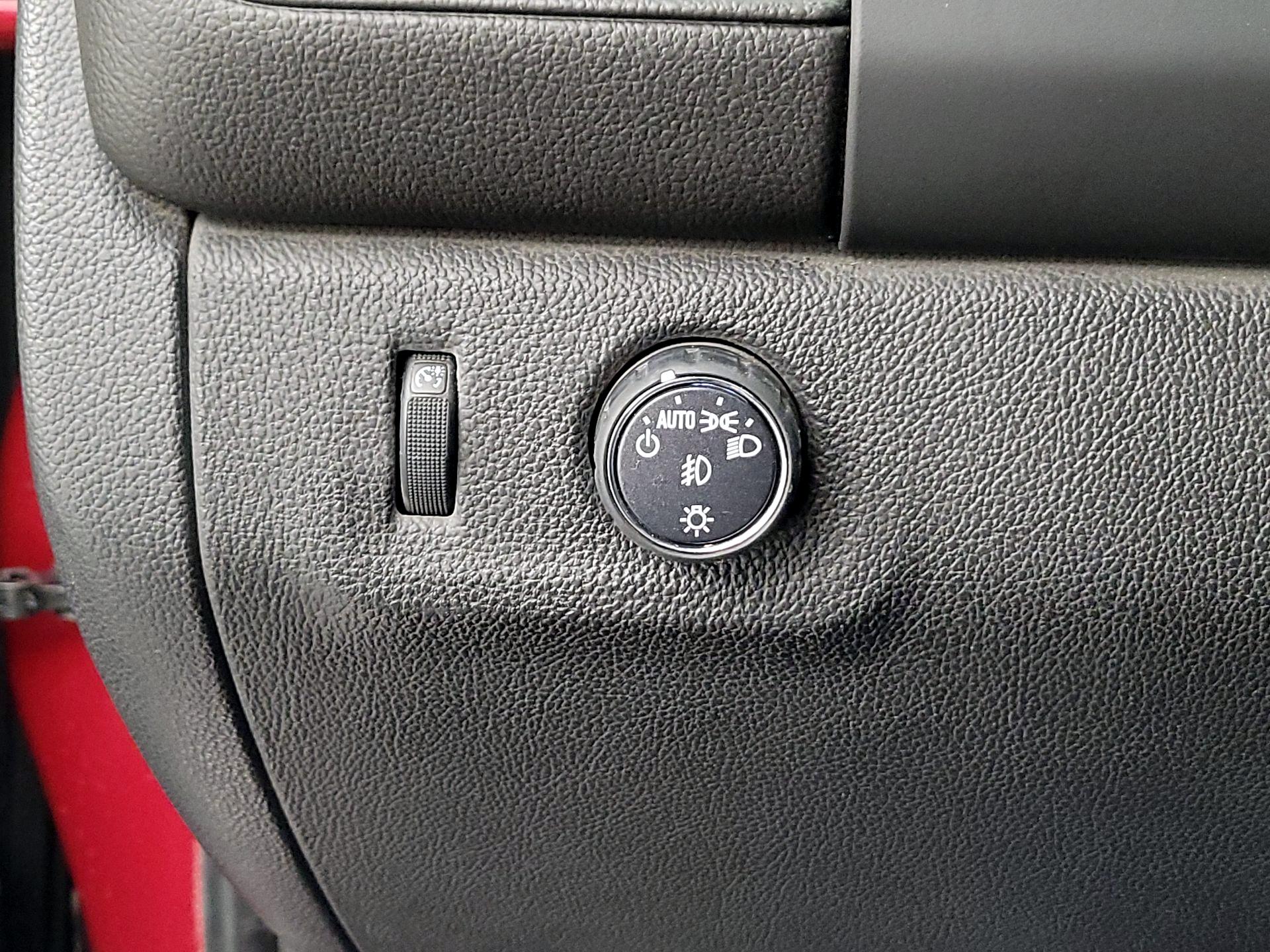 Thumbnail: 2018 GMC Canyon - 13