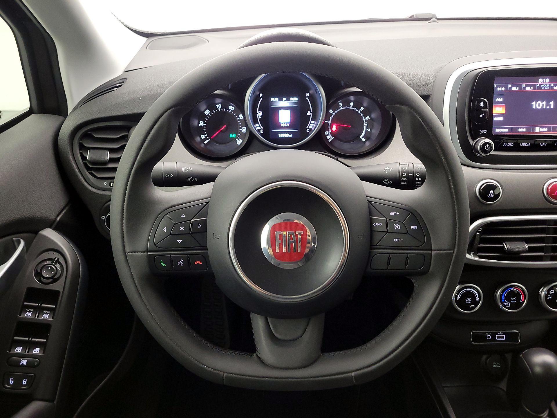 Thumbnail: 2016 Fiat 500X - 10