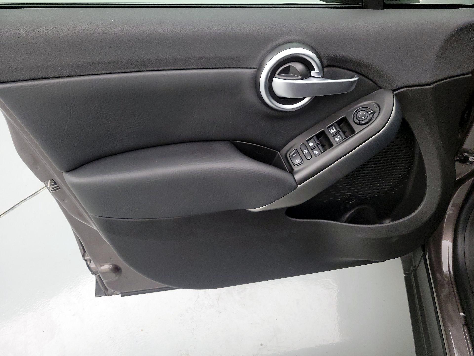 Thumbnail: 2016 Fiat 500X - 12