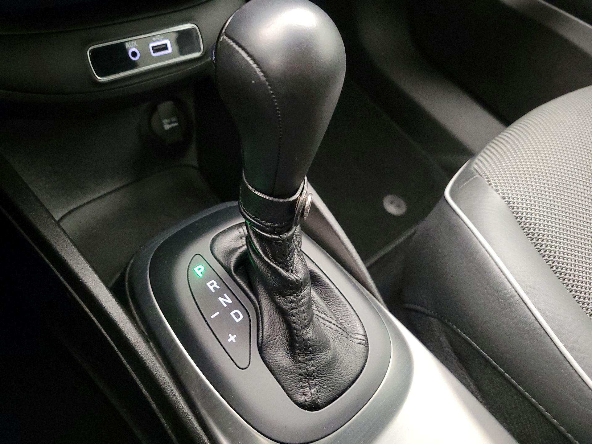 Thumbnail: 2016 Fiat 500X - 18