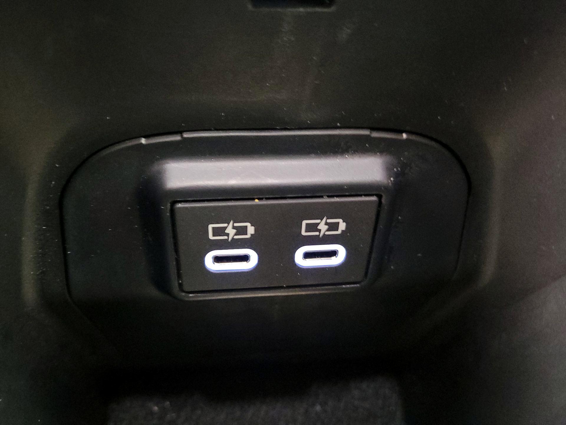 Thumbnail: 2025 Toyota RAV4 - 18