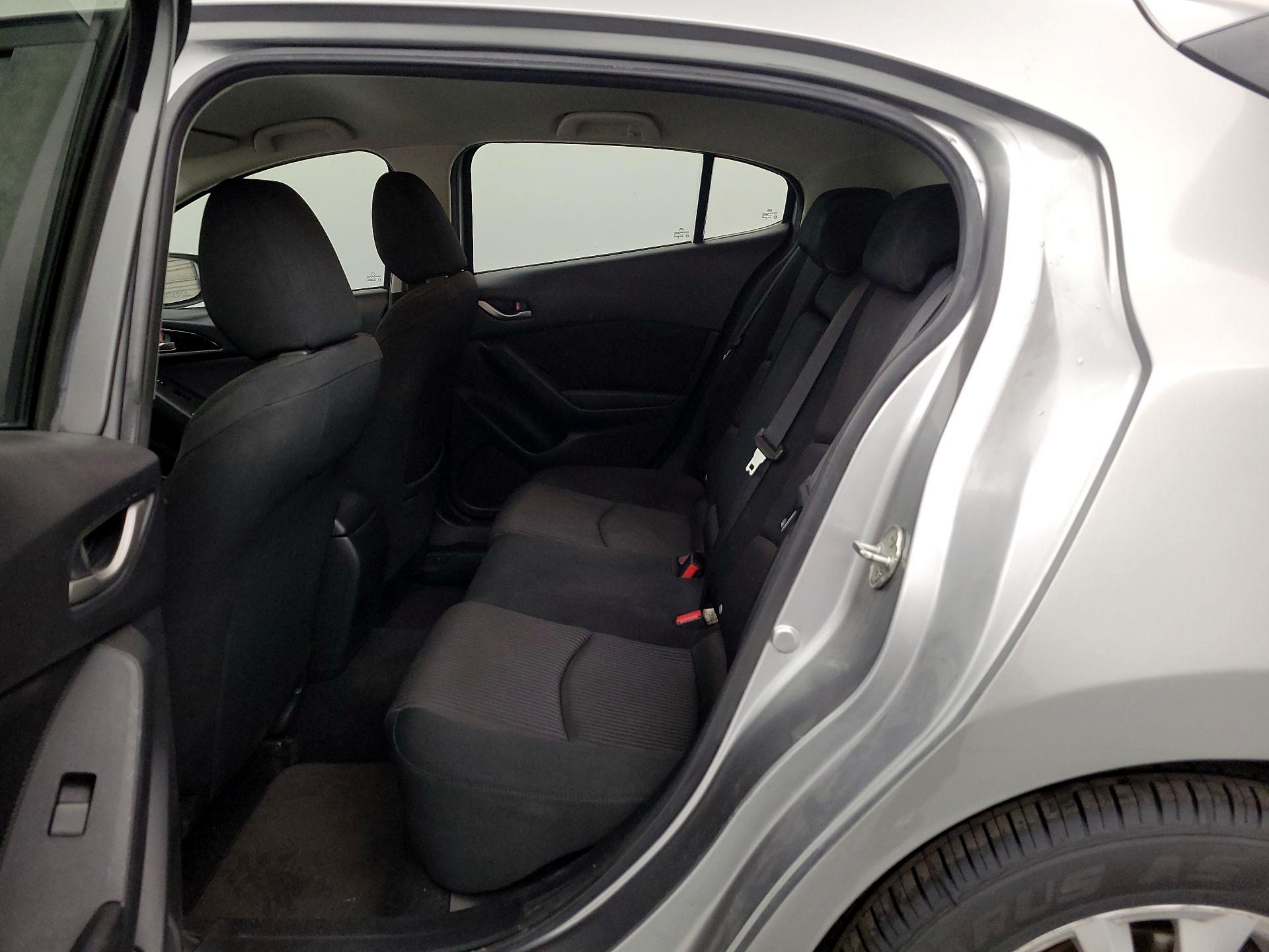 Thumbnail: 2016 Mazda Mazda3 - 19