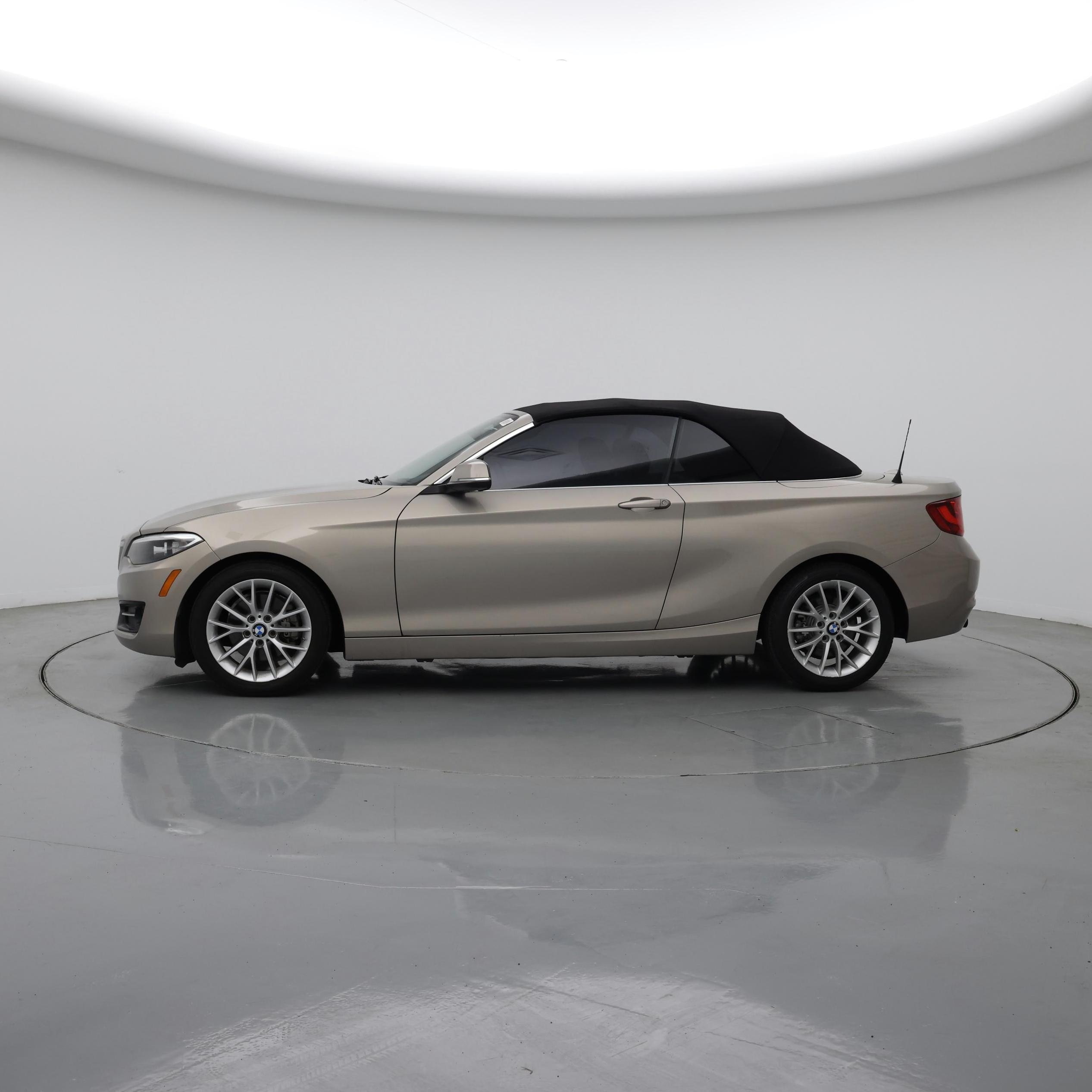 Thumbnail: 2016 BMW 2 Series - 3