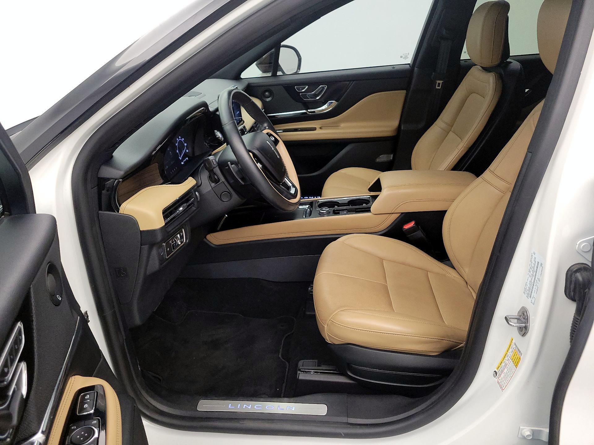 Thumbnail: 2020 Lincoln Corsair - 11