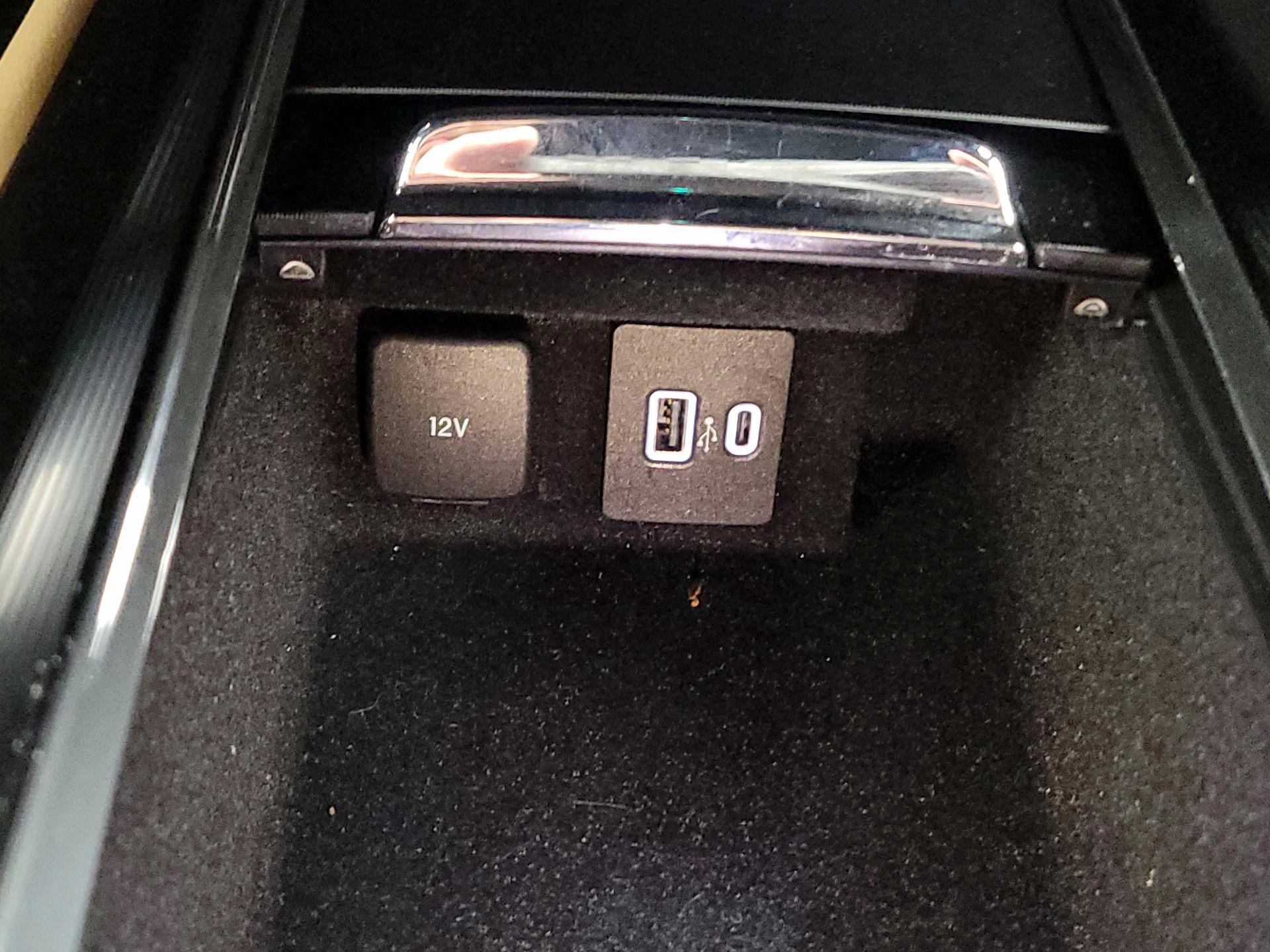 Thumbnail: 2020 Lincoln Corsair - 19