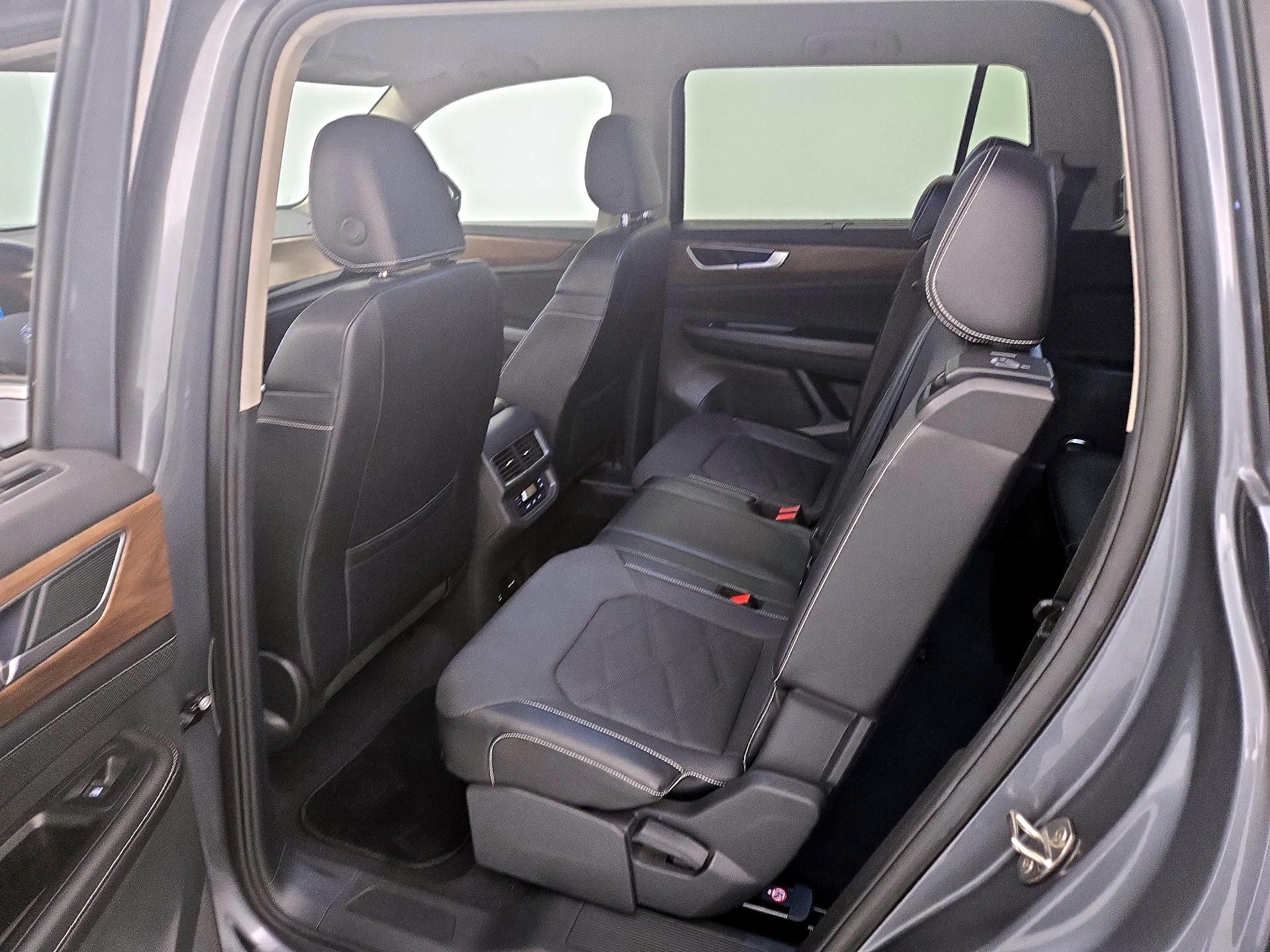 Thumbnail: 2024 Volkswagen Atlas - 19