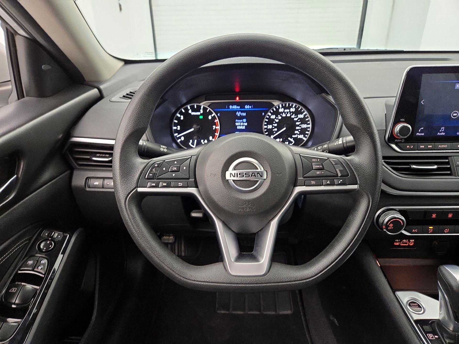 Thumbnail: 2021 Nissan Altima - 10