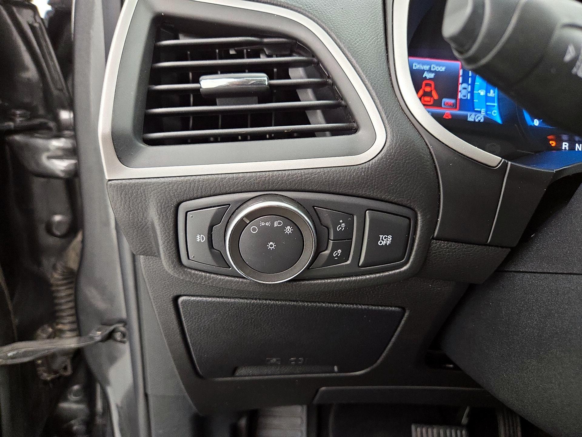 Thumbnail: 2020 Ford Edge - 13