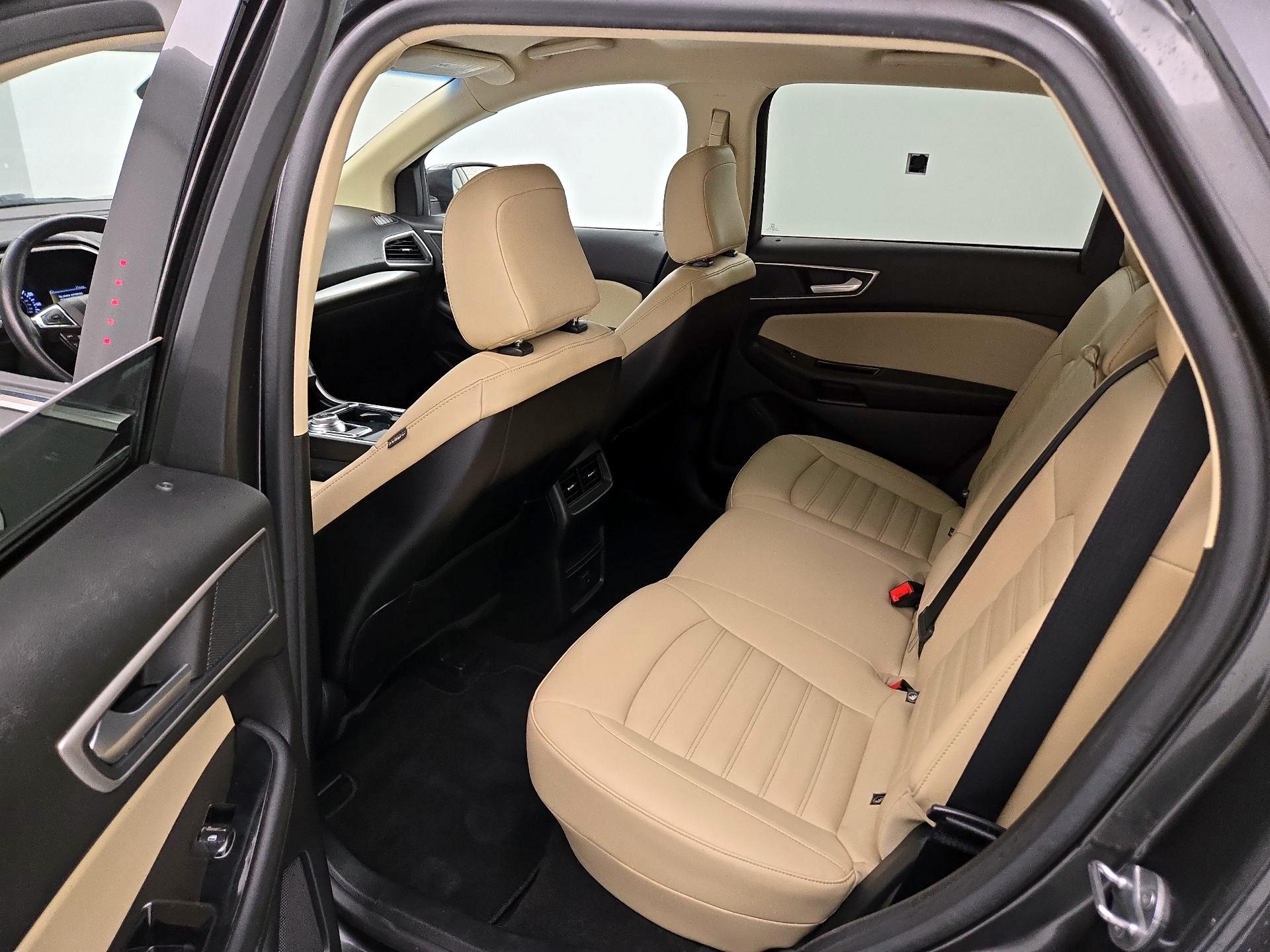 Thumbnail: 2020 Ford Edge - 20