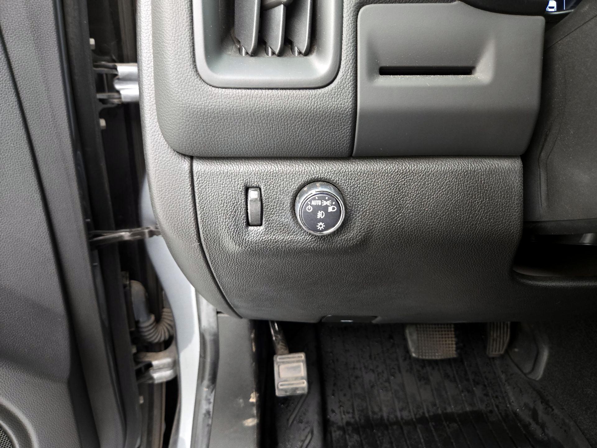 Thumbnail: 2022 Chevrolet Colorado - 13