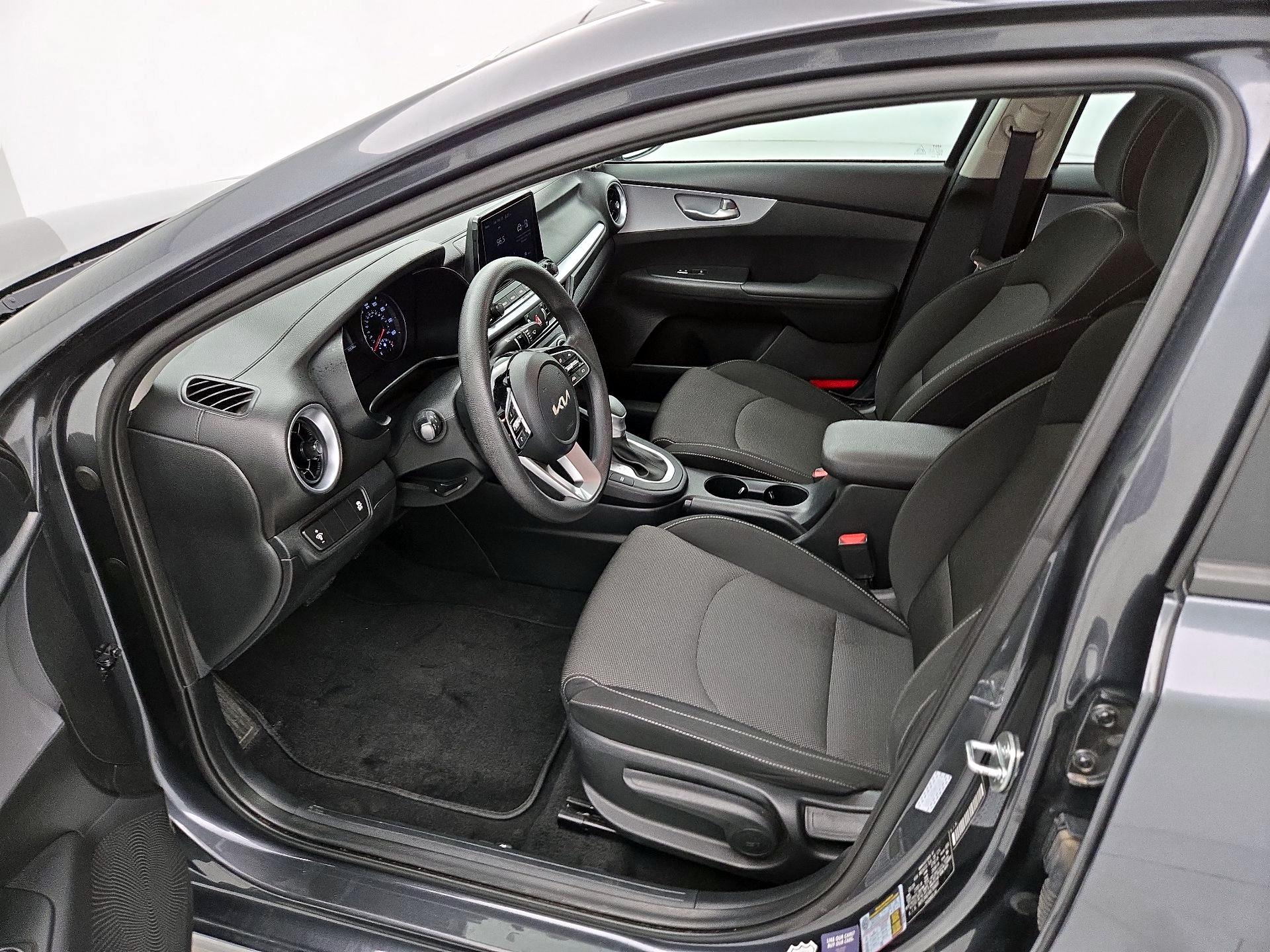 Thumbnail: 2024 Kia Forte - 11