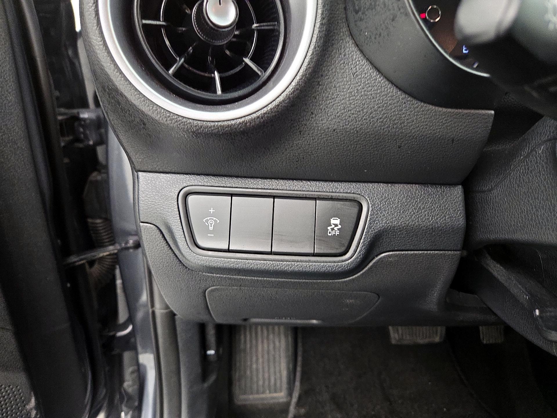 Thumbnail: 2024 Kia Forte - 13