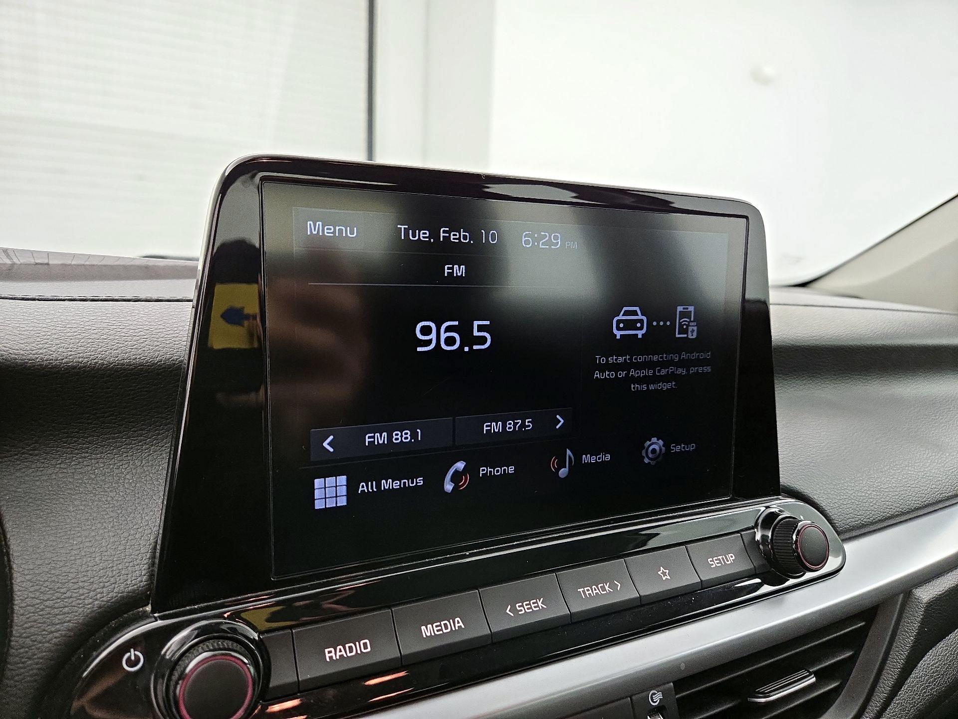 Thumbnail: 2024 Kia Forte - 15