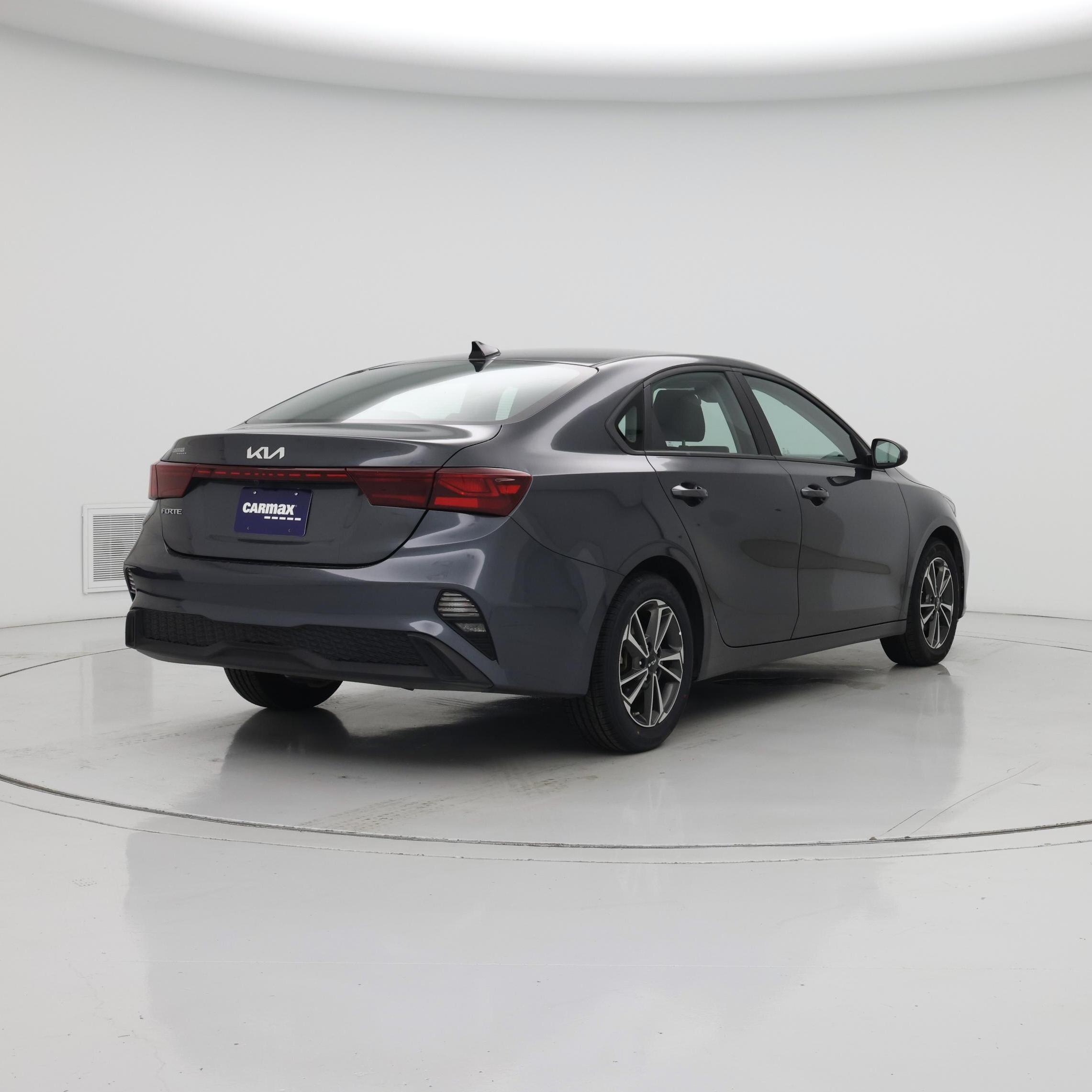 Thumbnail: 2024 Kia Forte - 8