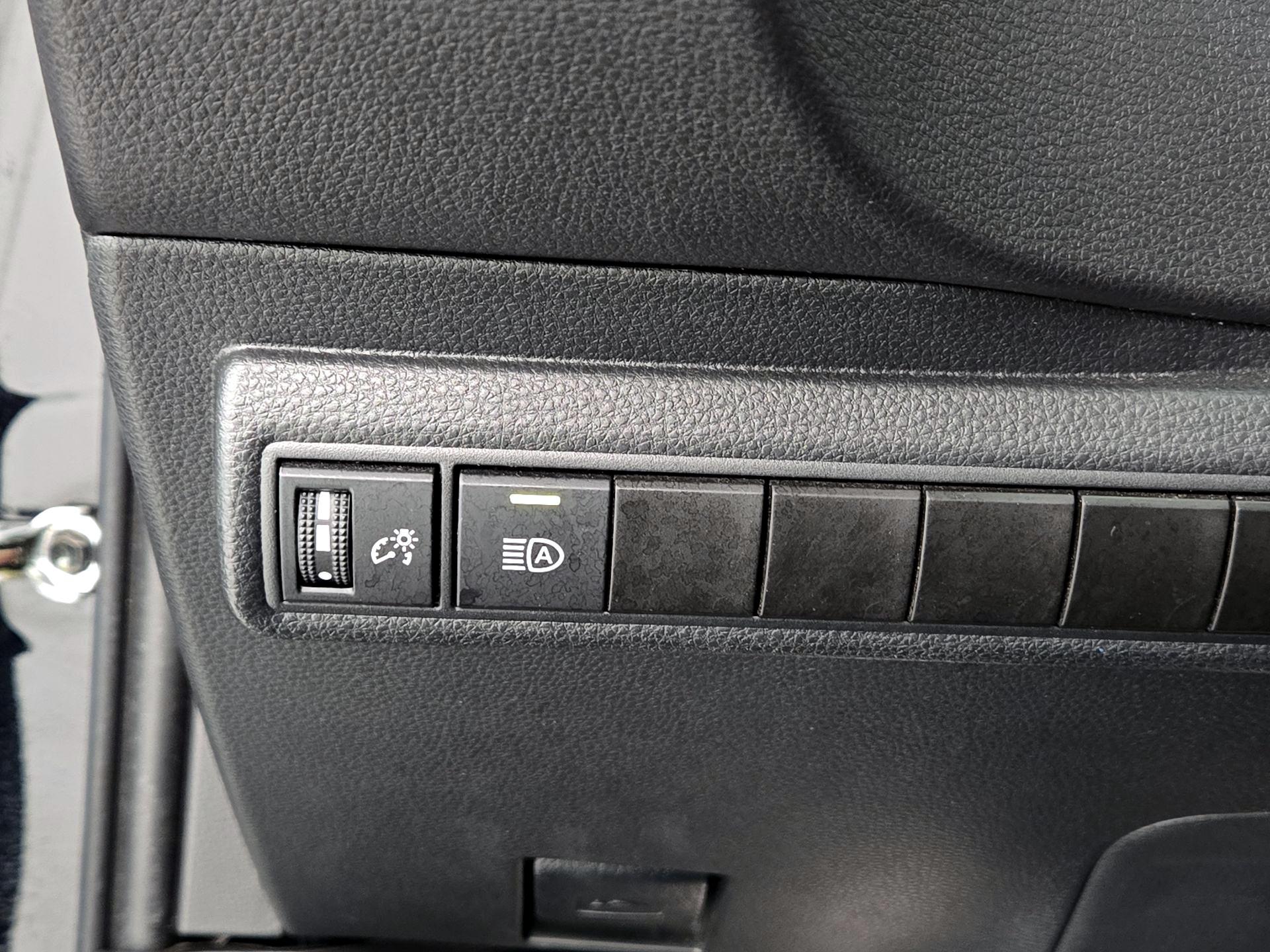 Thumbnail: 2024 Toyota Corolla - 13