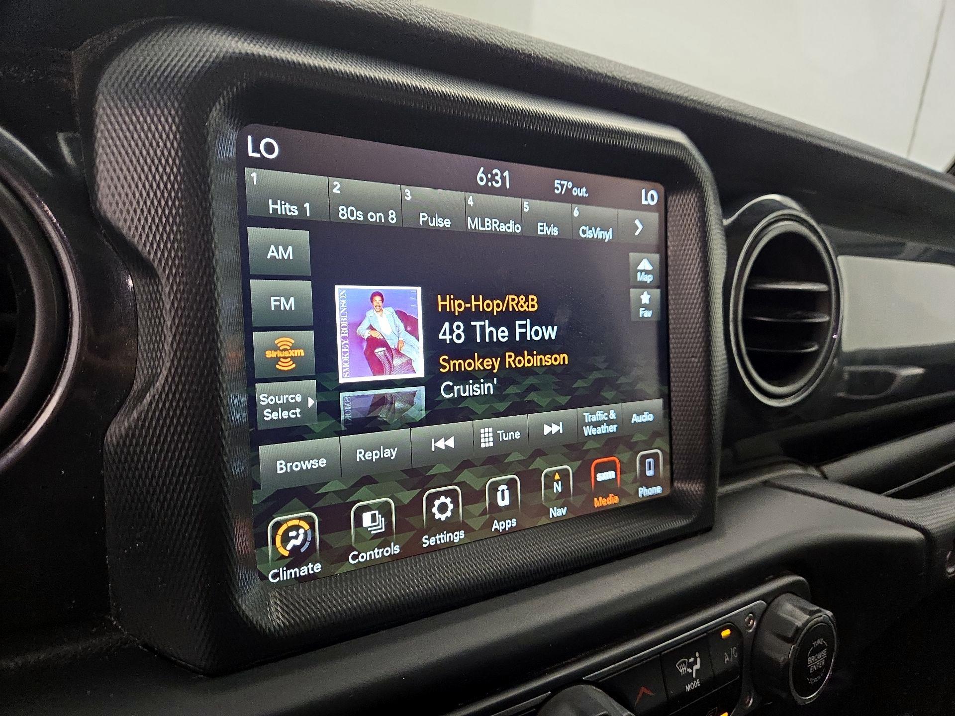 Thumbnail: 2022 Jeep Gladiator - 16