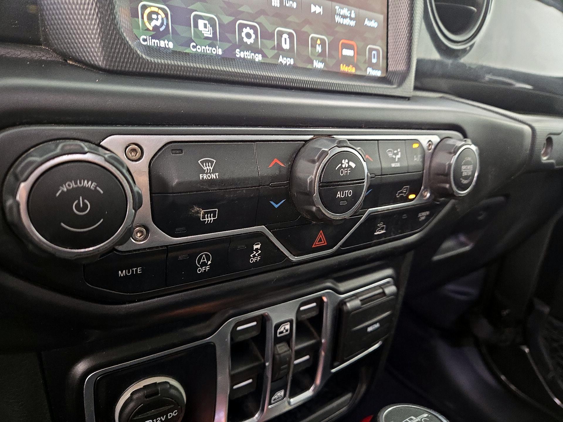 Thumbnail: 2022 Jeep Gladiator - 17