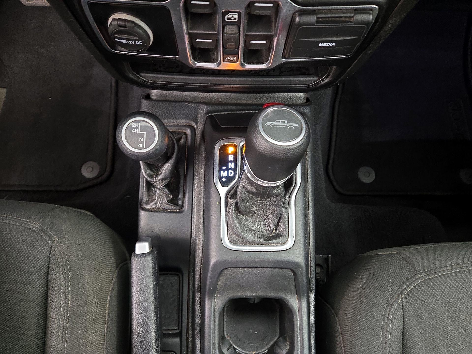 Thumbnail: 2022 Jeep Gladiator - 18