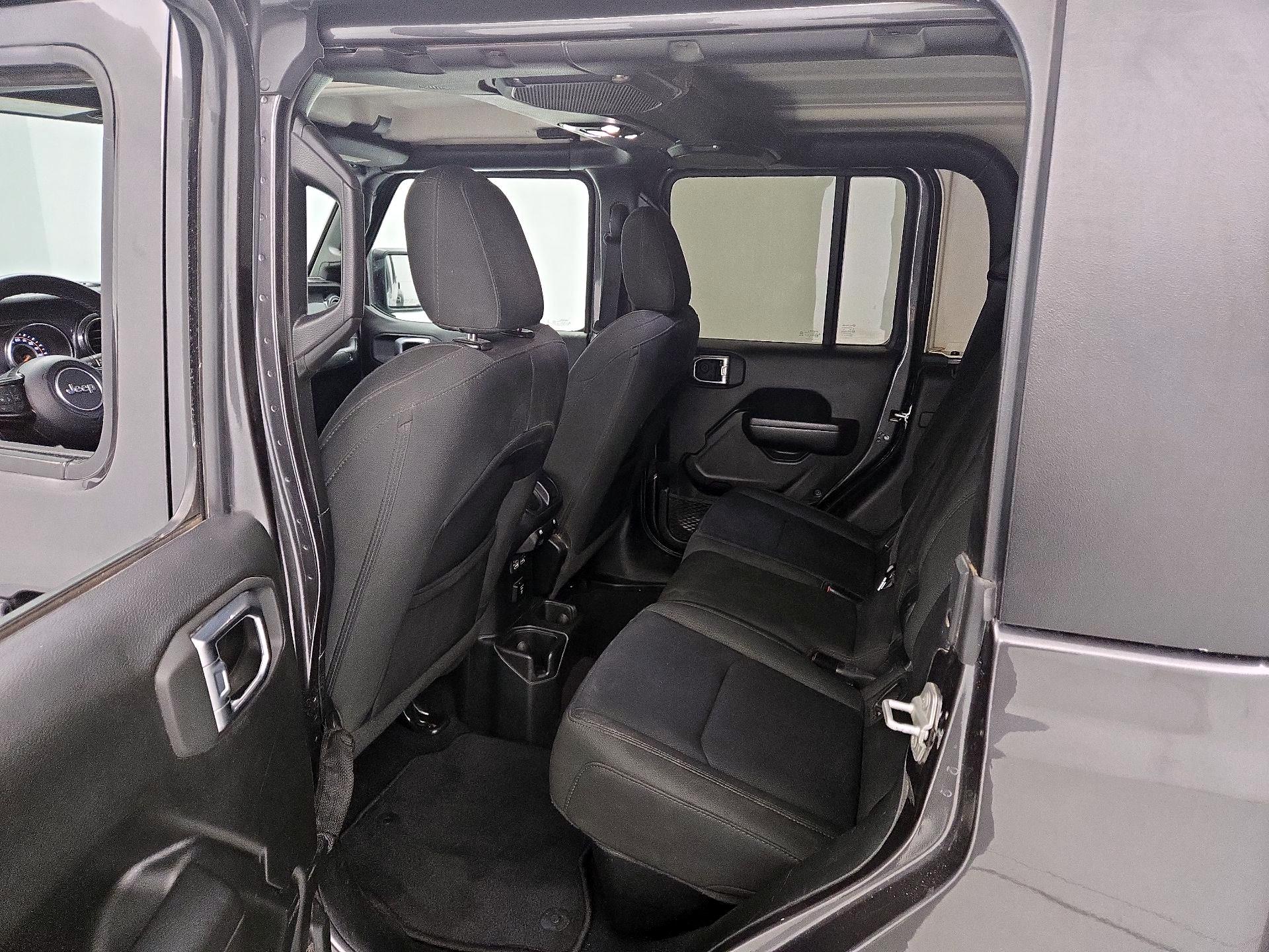 Thumbnail: 2022 Jeep Gladiator - 20