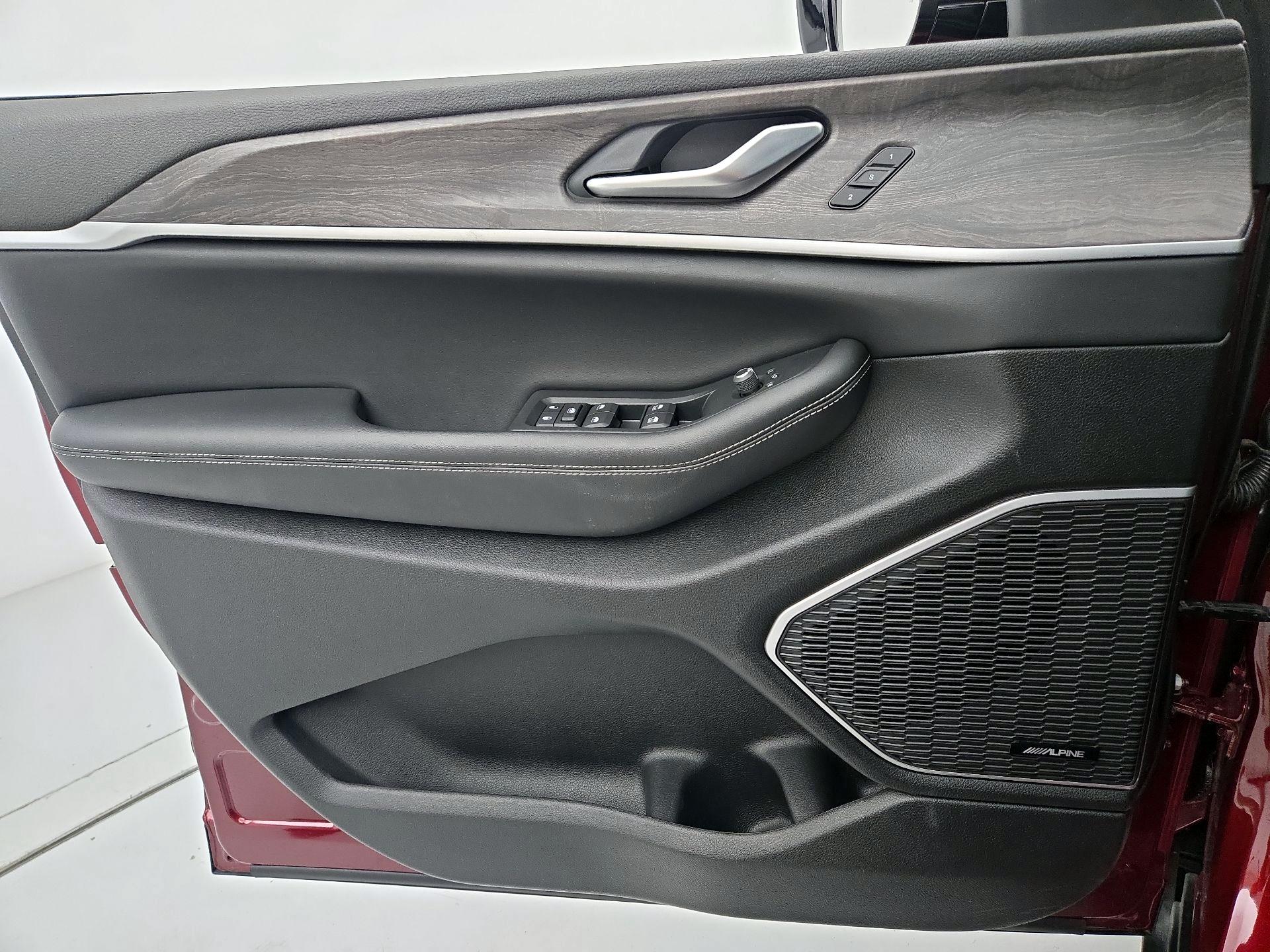 Thumbnail: 2024 Jeep Grand Cherokee L - 12