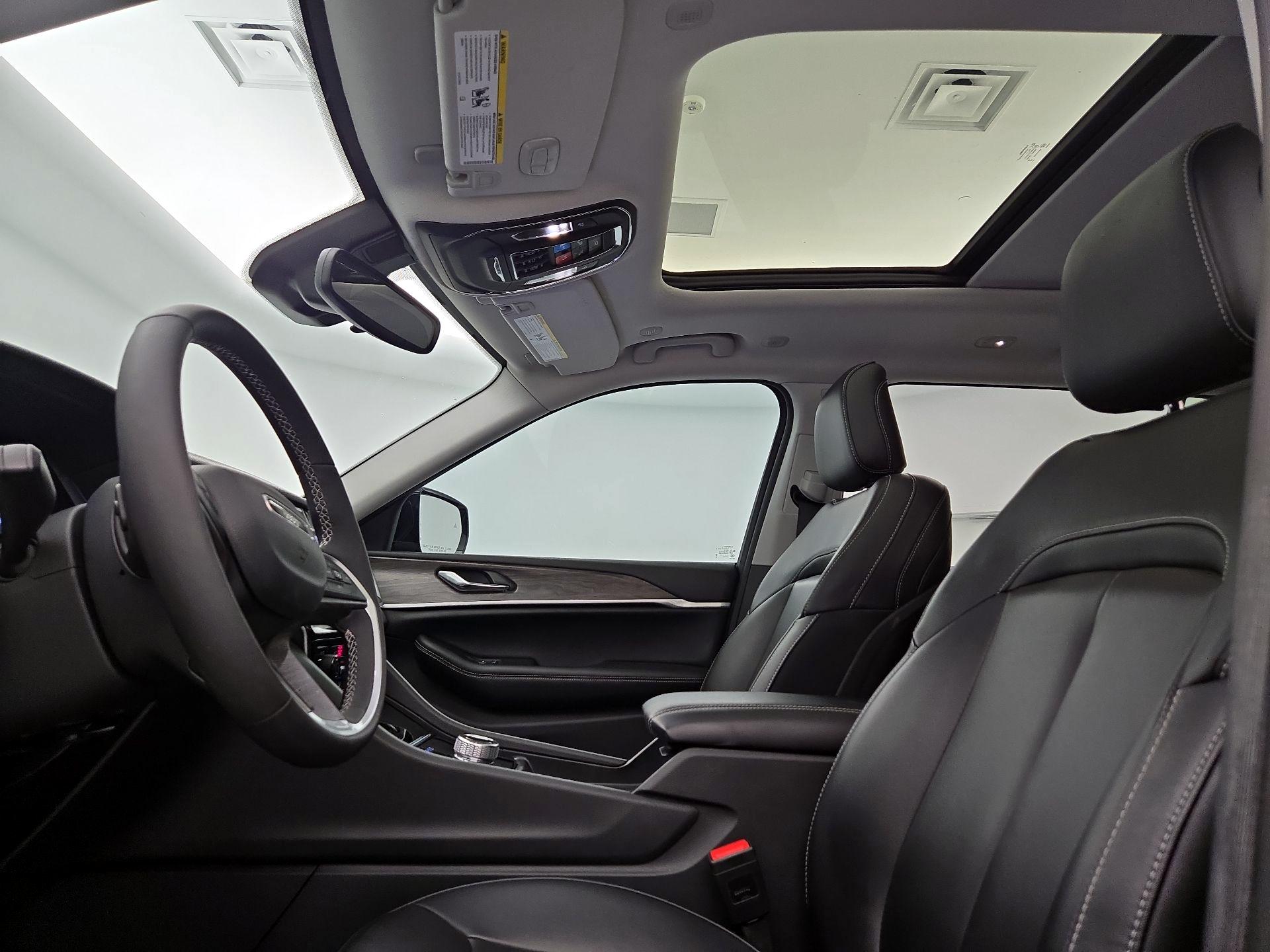 Thumbnail: 2024 Jeep Grand Cherokee L - 20