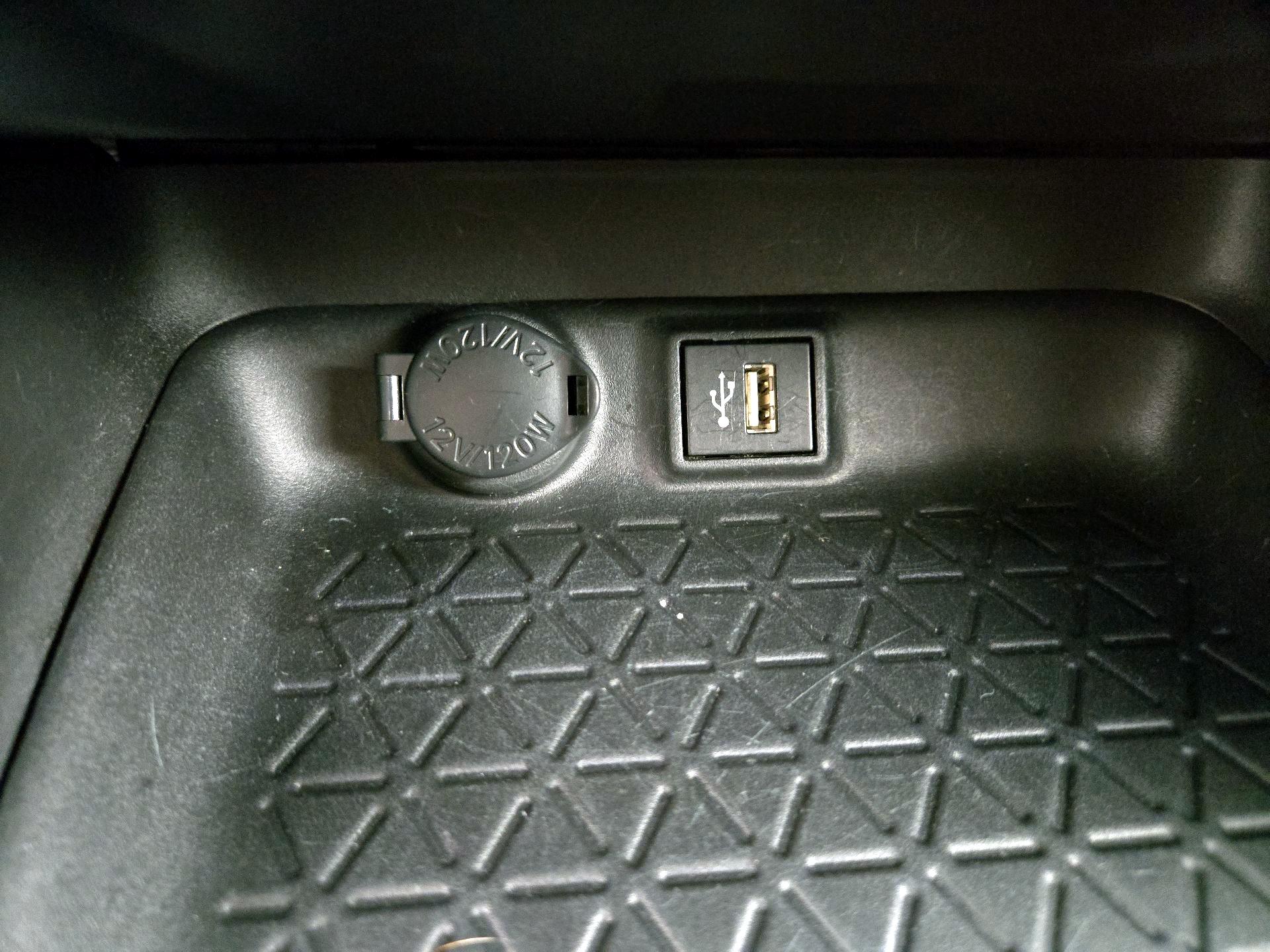 Thumbnail: 2024 Toyota RAV4 - 18