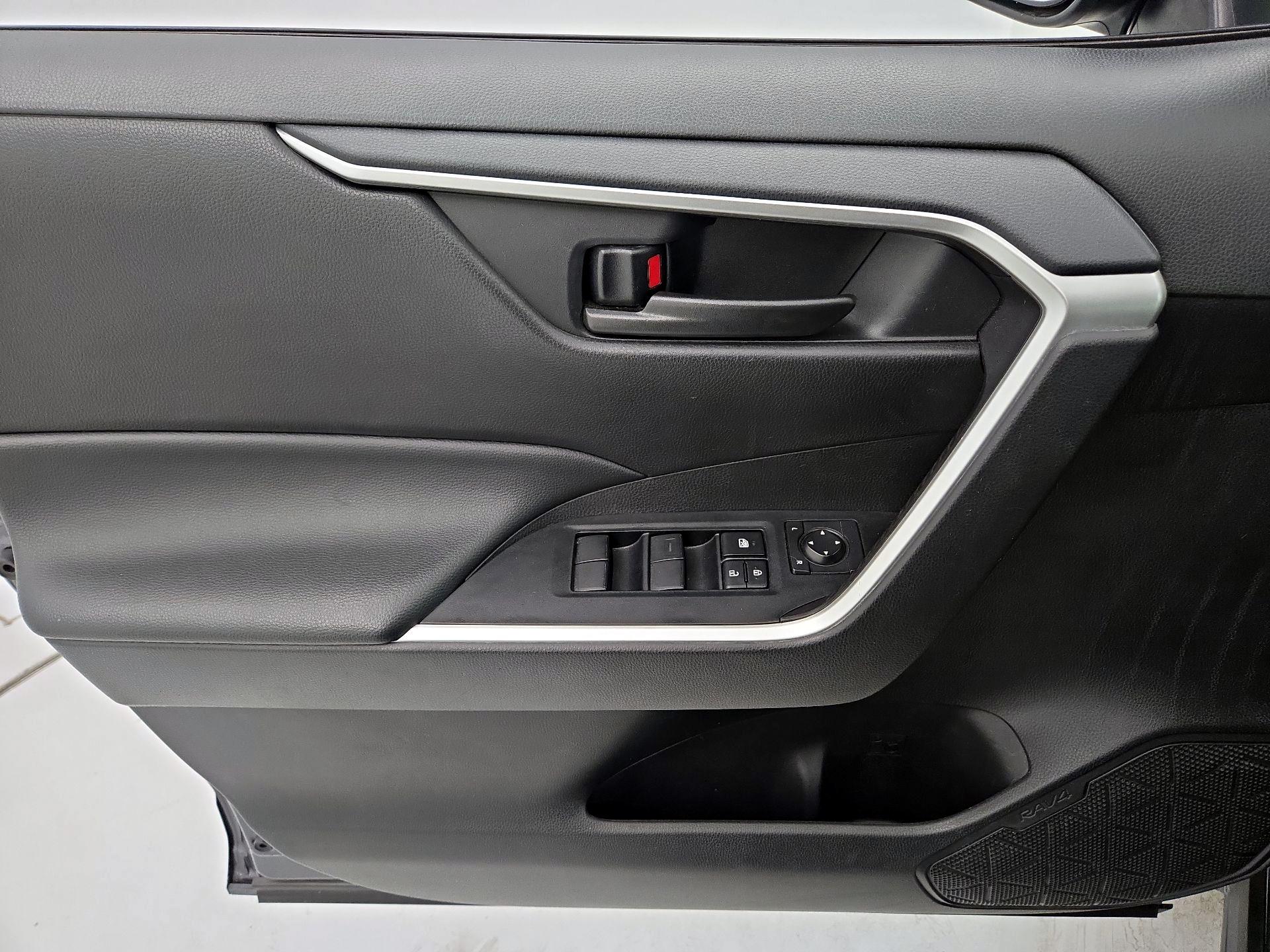 Thumbnail: 2024 Toyota RAV4 - 12