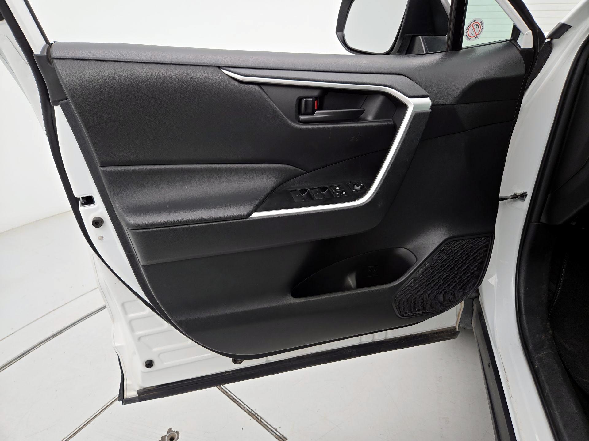 Thumbnail: 2024 Toyota RAV4 - 12