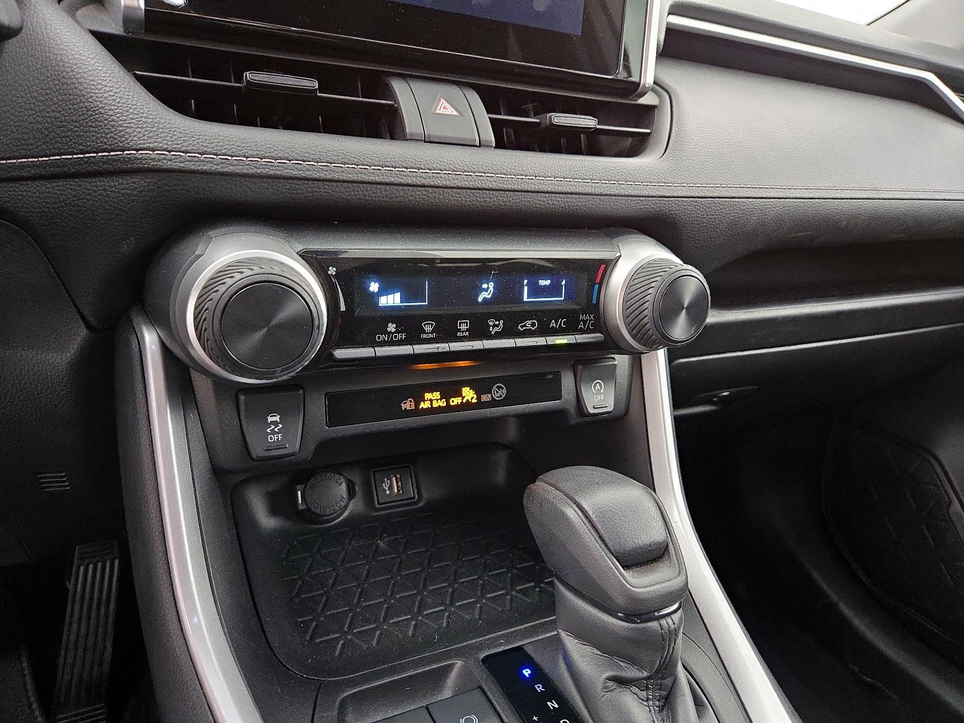 Thumbnail: 2024 Toyota RAV4 - 16