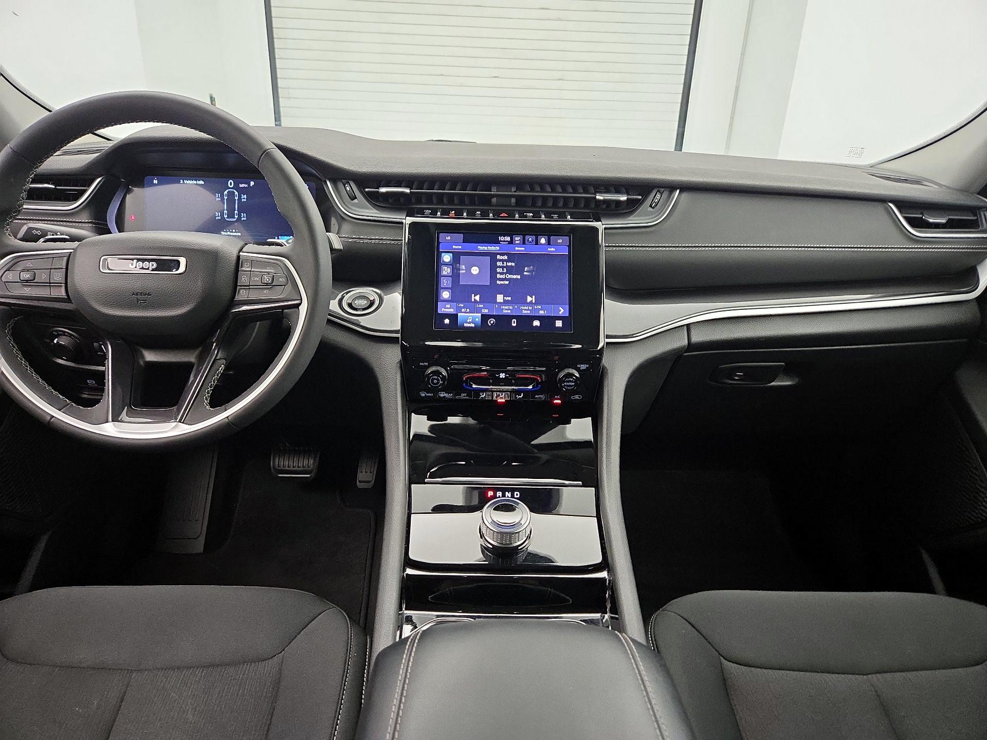 Thumbnail: 2023 Jeep Grand Cherokee L - 9