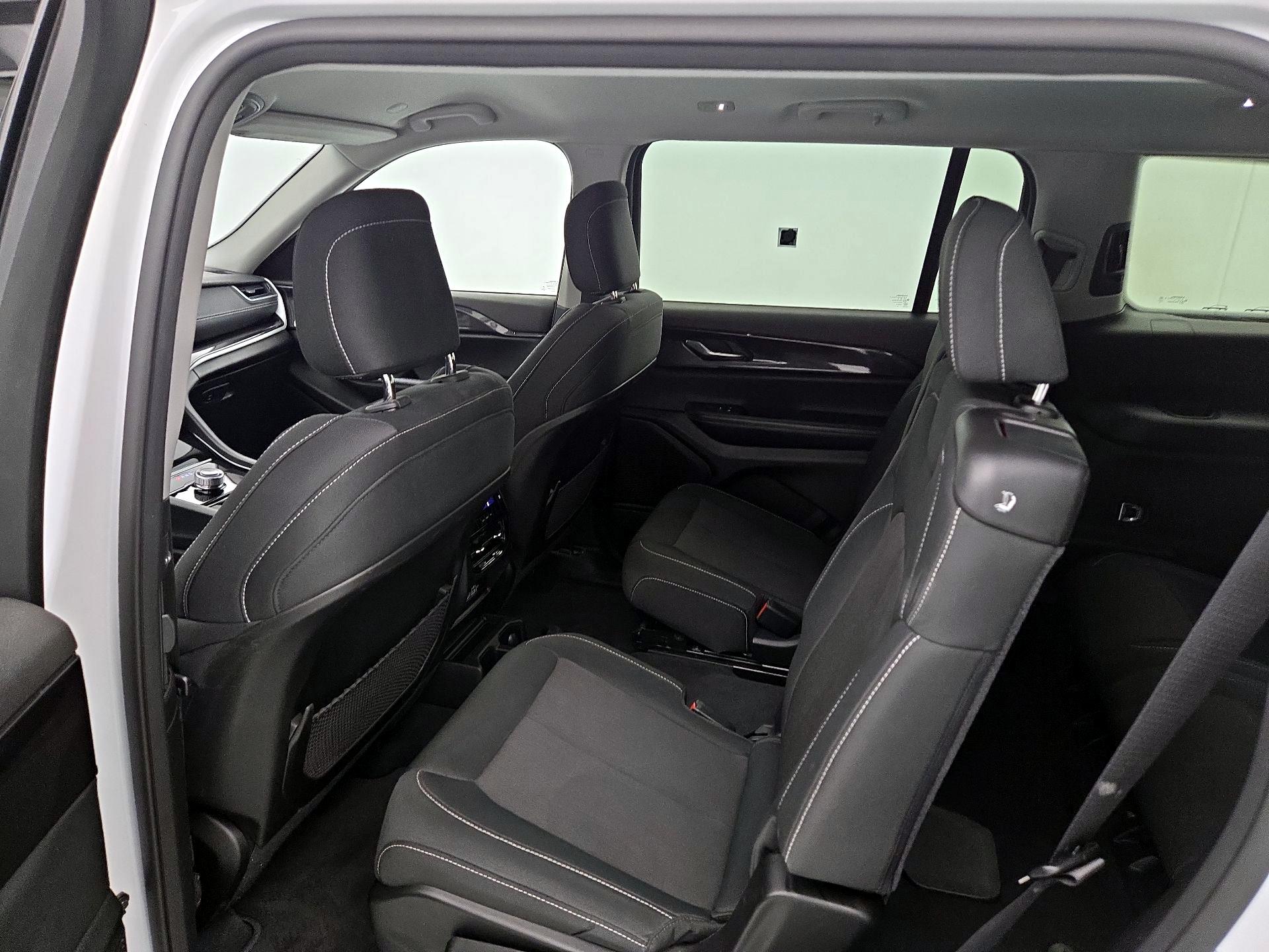 Thumbnail: 2023 Jeep Grand Cherokee L - 19