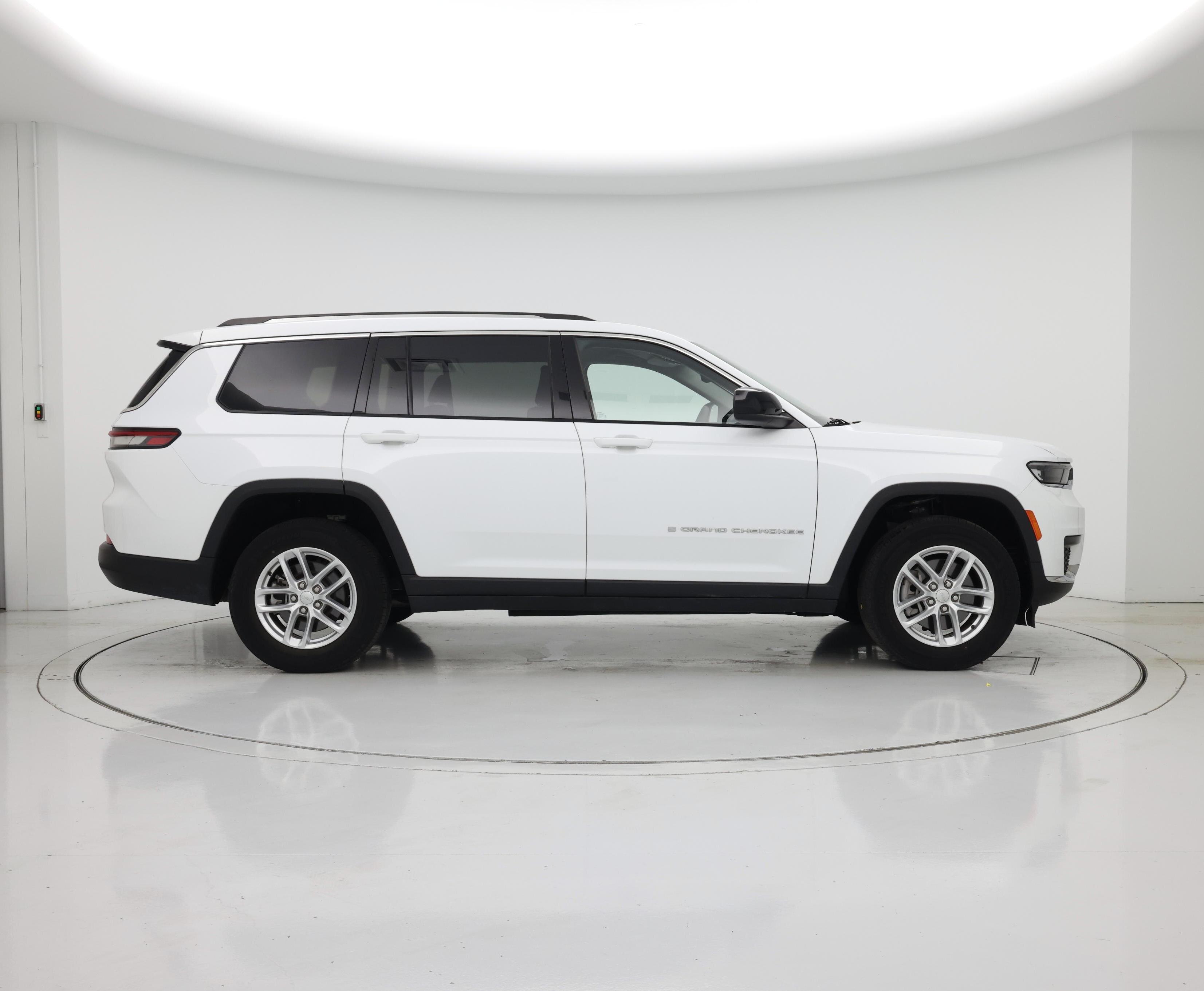 Thumbnail: 2023 Jeep Grand Cherokee L - 7